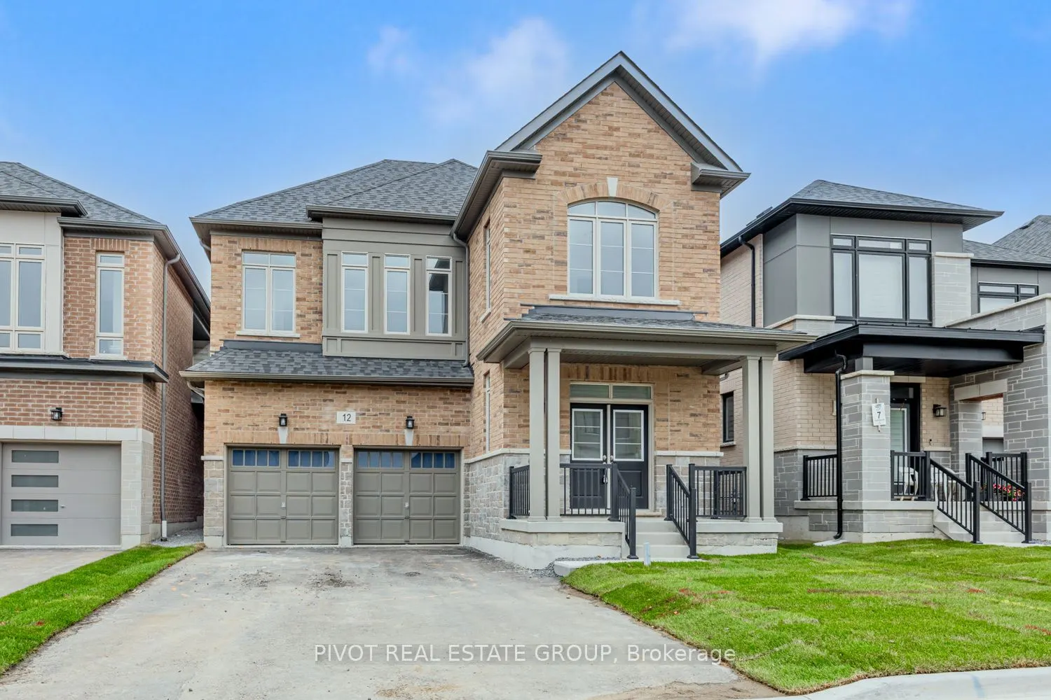 12 Waterfront Crescent