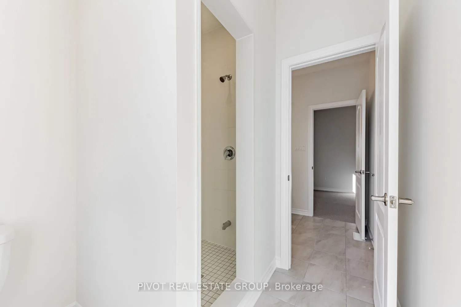 12 Waterfront Crescent