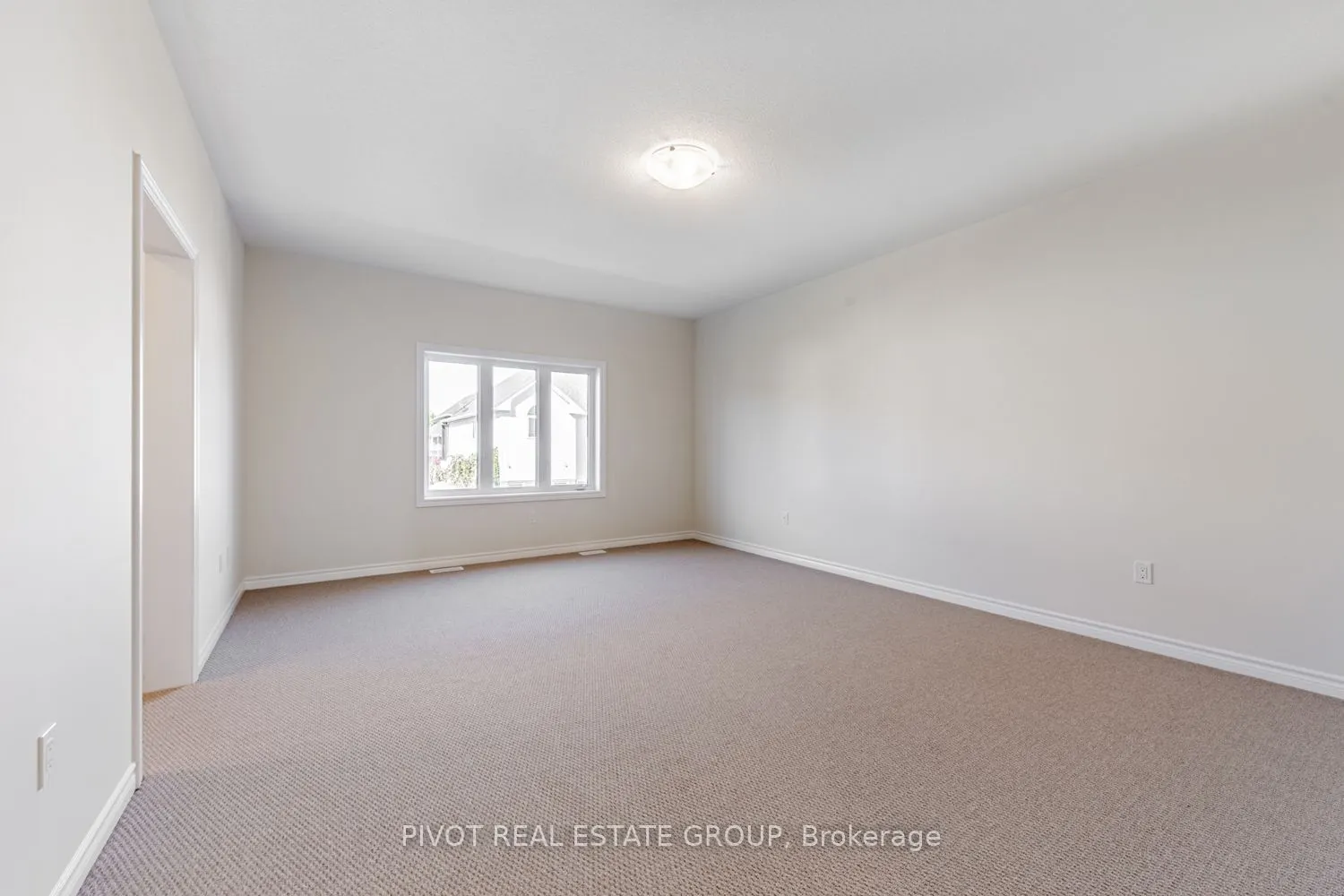 12 Waterfront Crescent