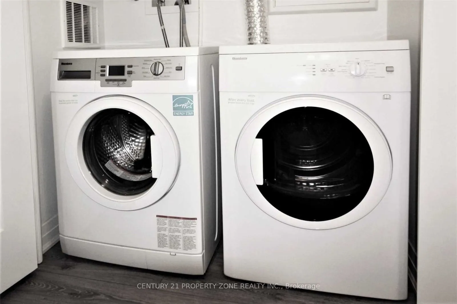 1900 Simcoe Street N, #639