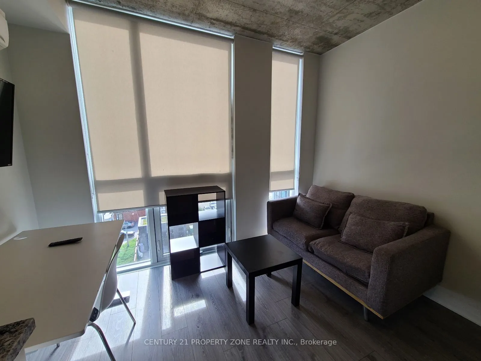 1900 Simcoe Street N, #639