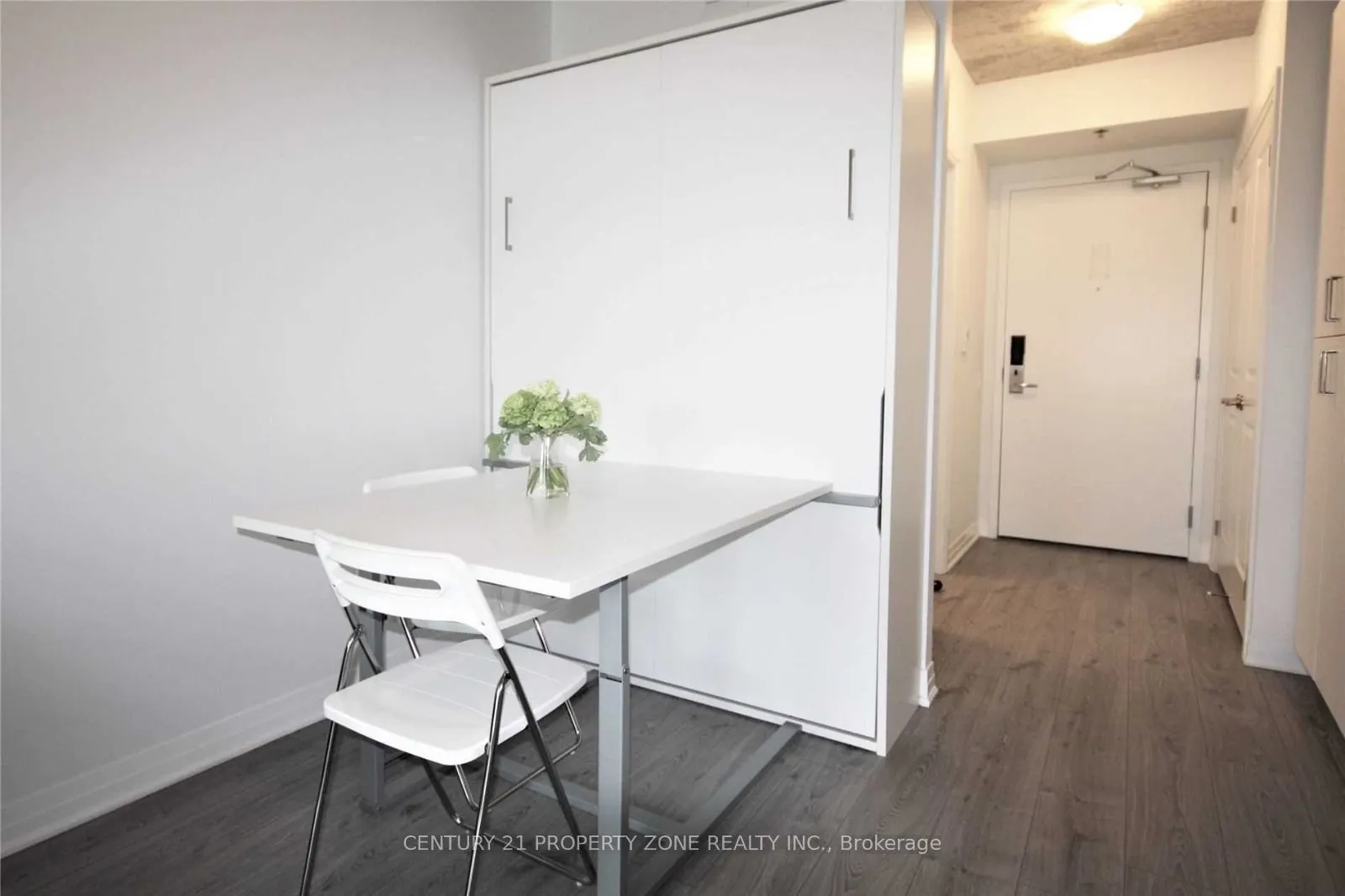 1900 Simcoe Street N, #639