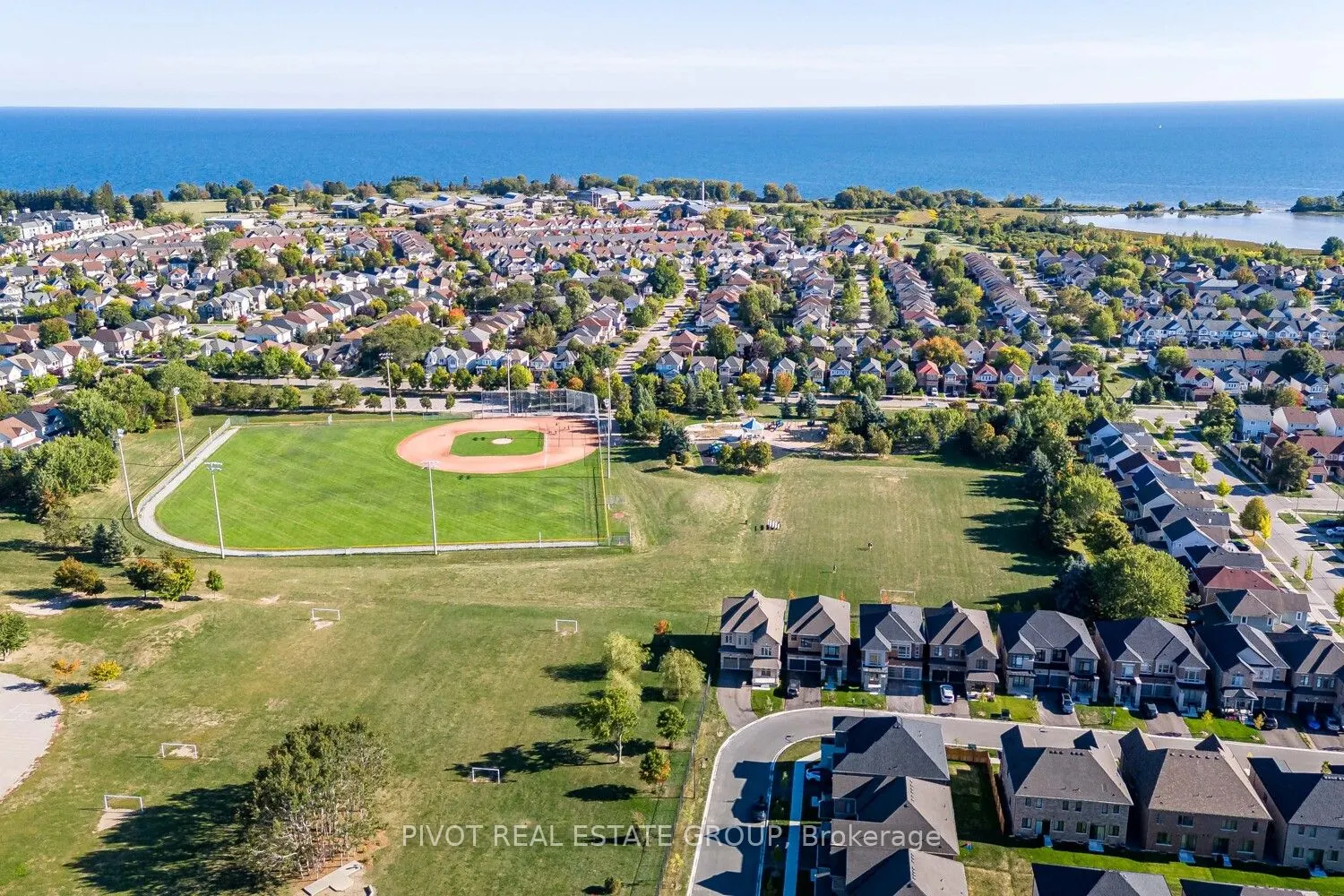 32 Waterfront Crescent