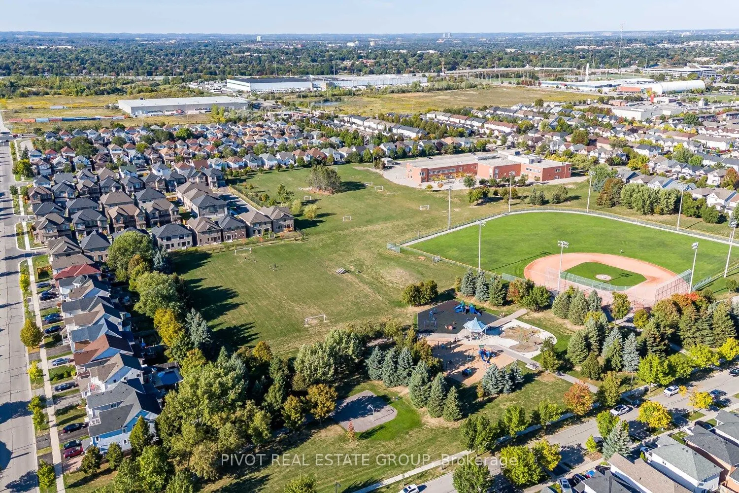 32 Waterfront Crescent