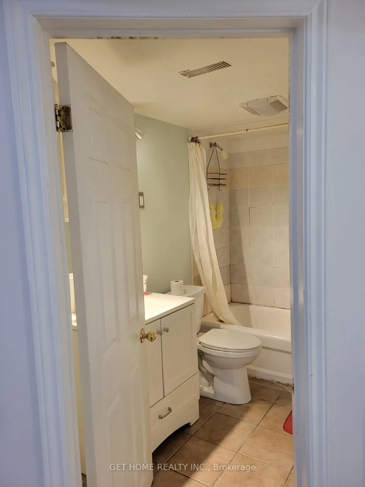 1548 Sarasota Crescent