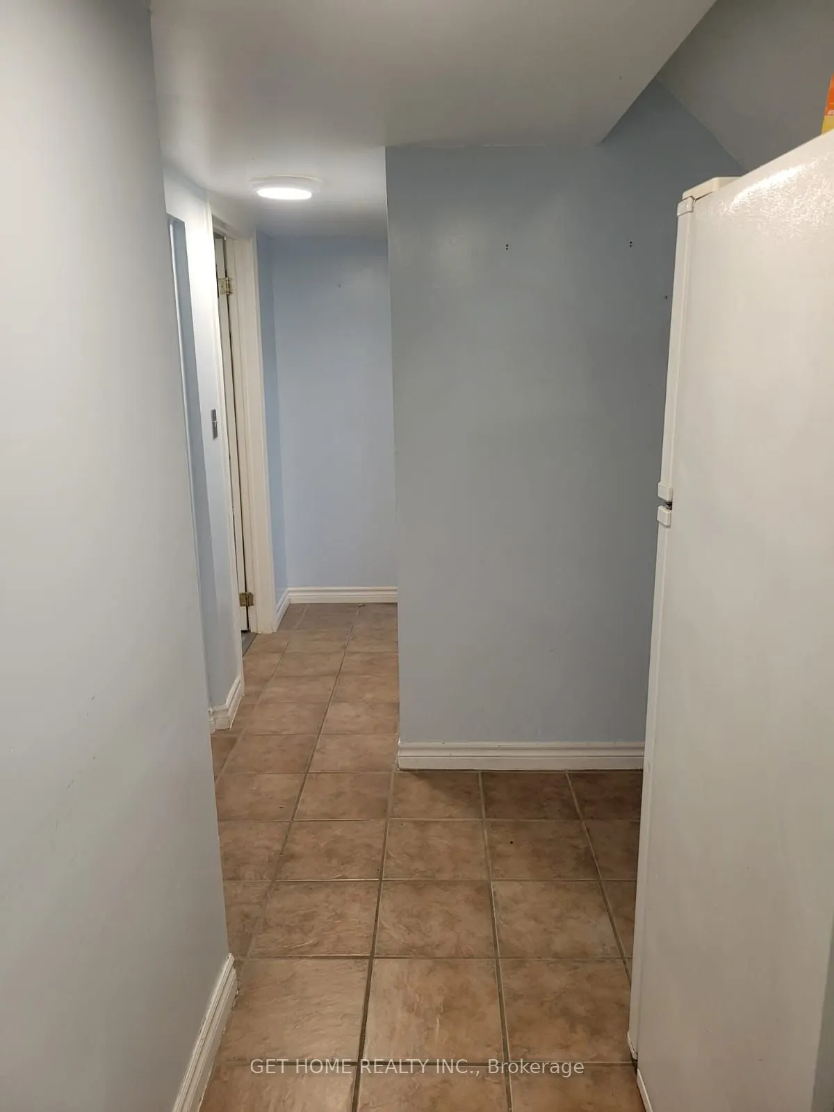 1548 Sarasota Crescent