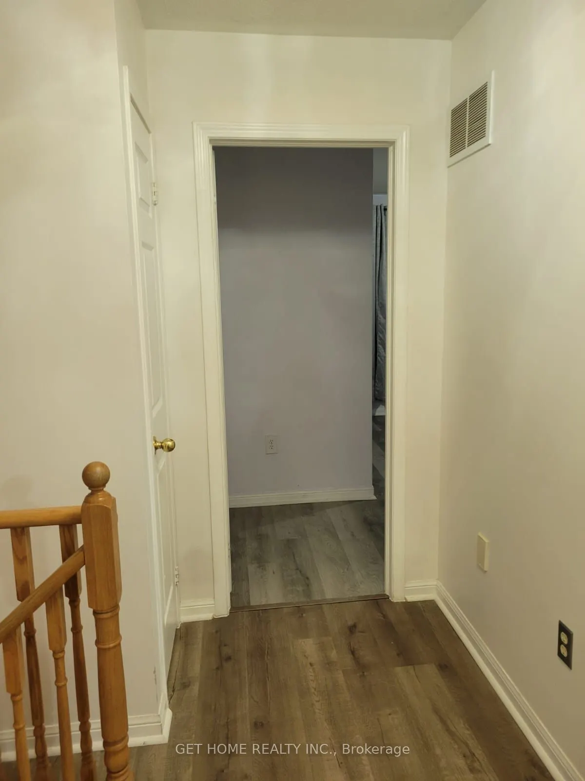 1548 Sarasota Crescent