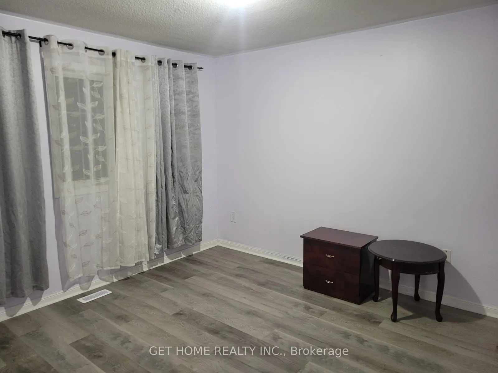 1548 Sarasota Crescent