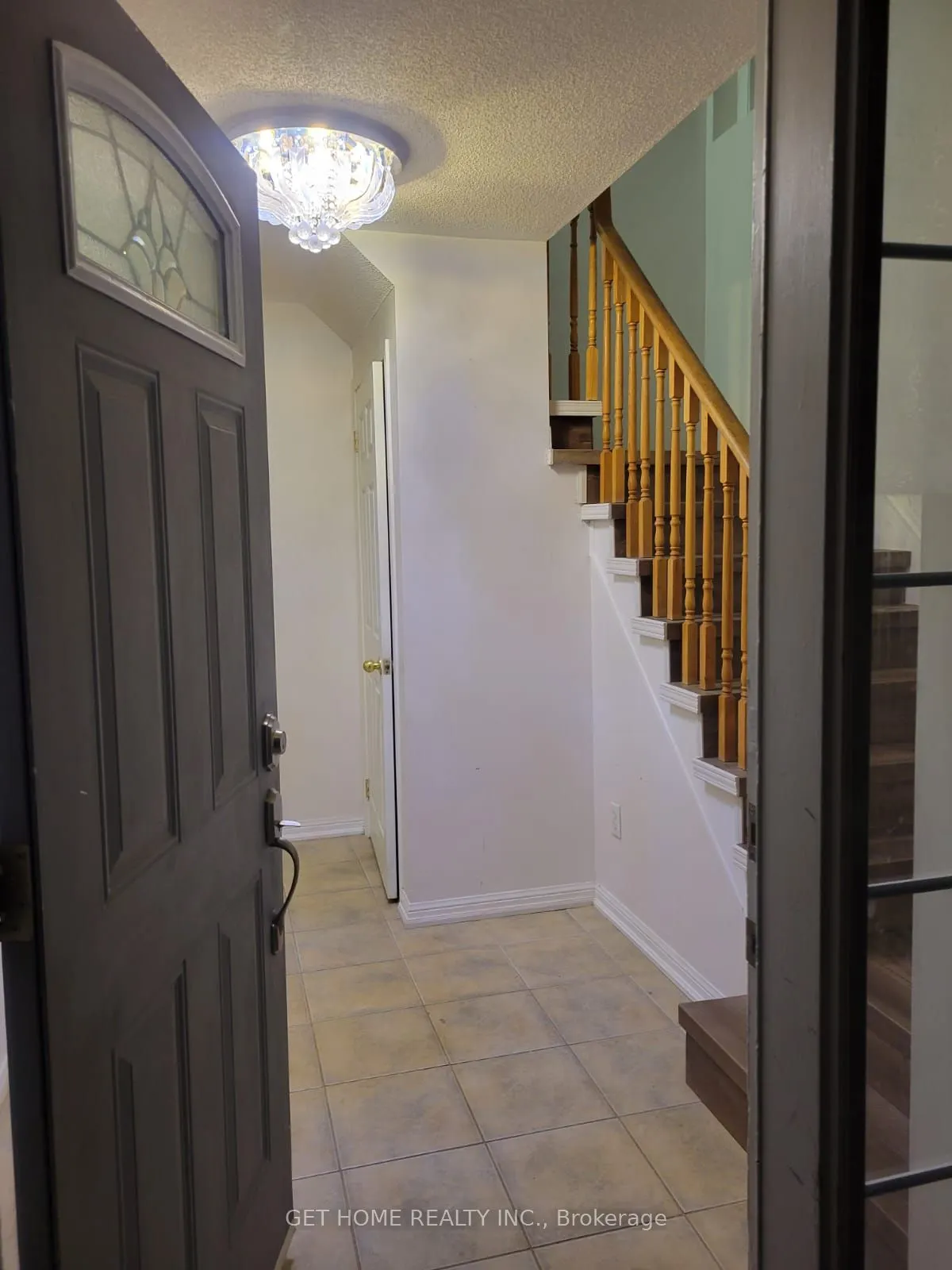 1548 Sarasota Crescent