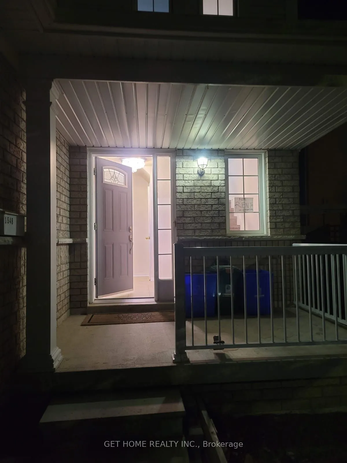 1548 Sarasota Crescent