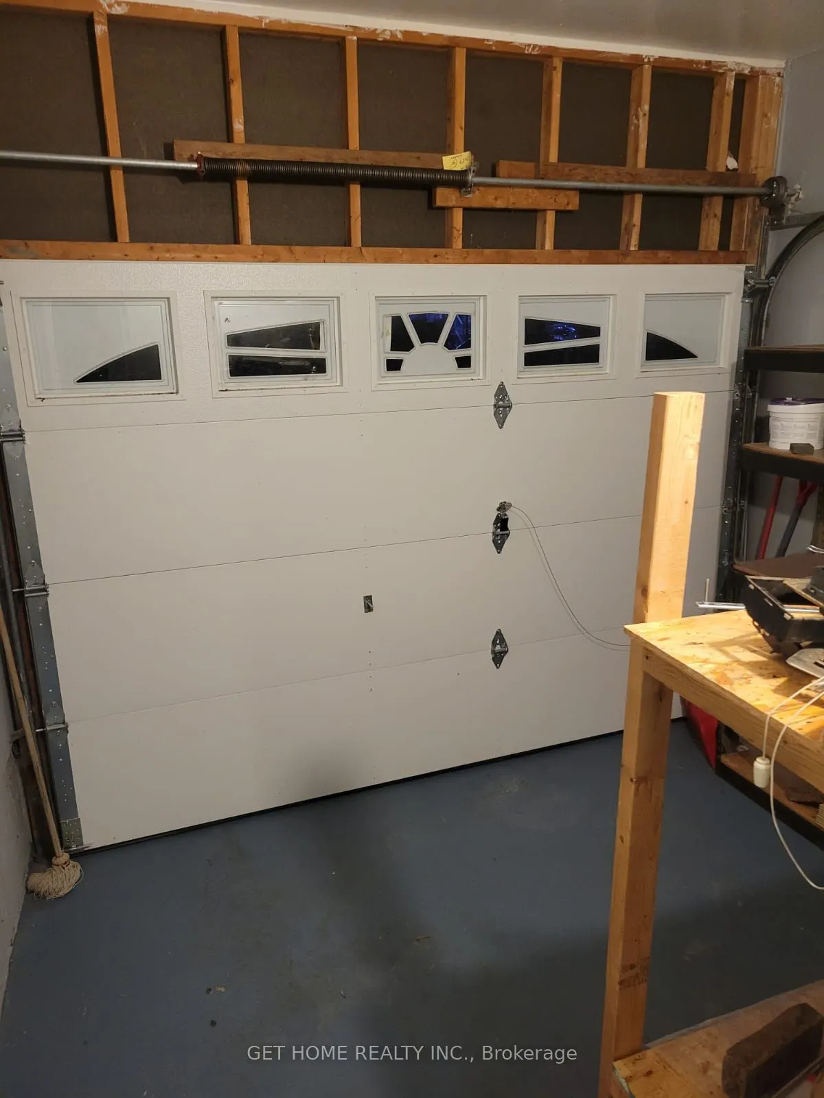 1548 Sarasota Crescent