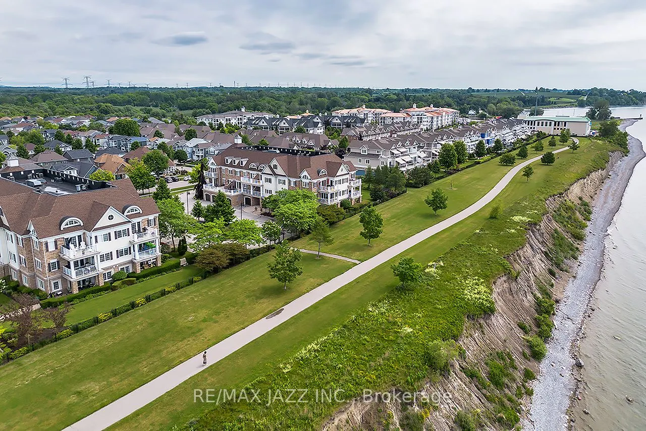 375 Lakebreeze Drive, #102