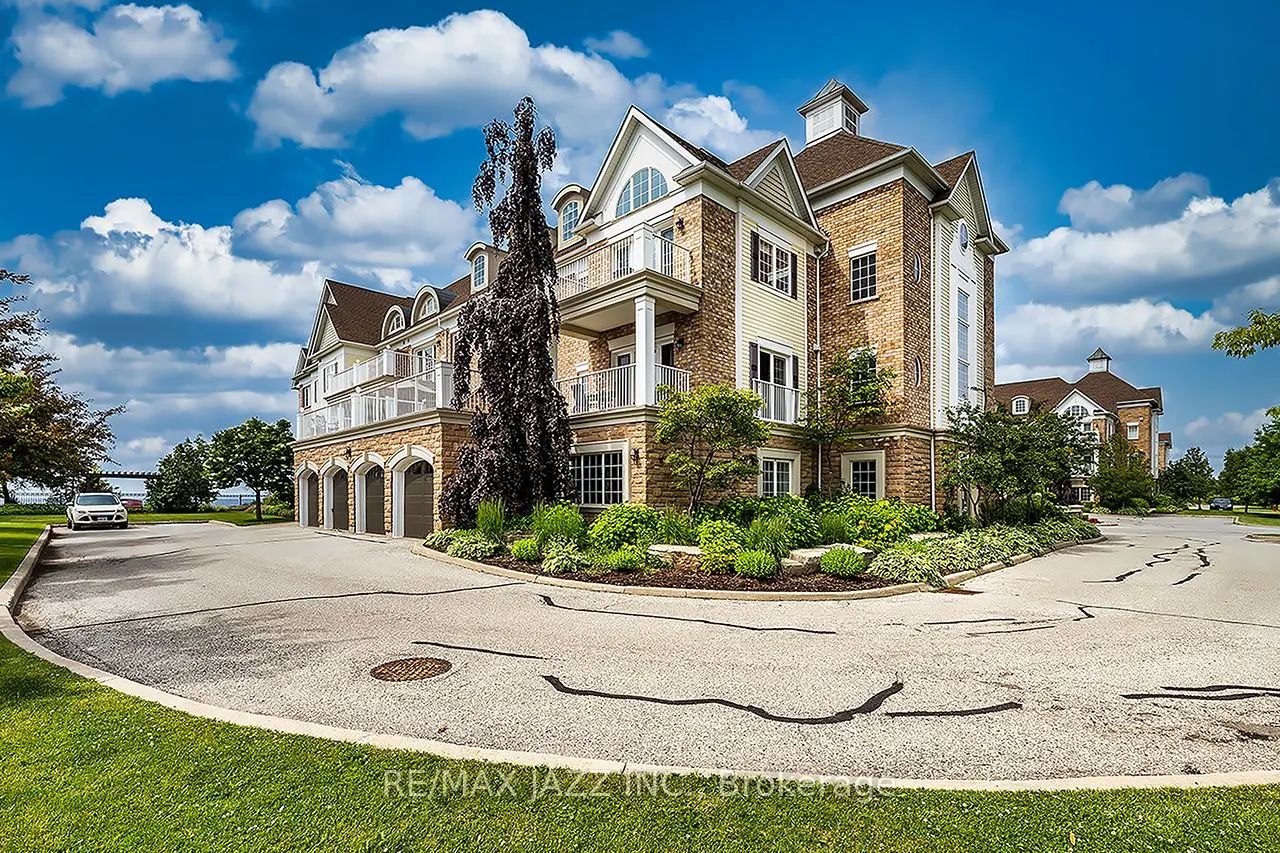 375 Lakebreeze Drive, #102