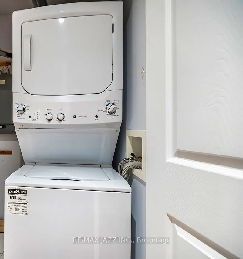 375 Lakebreeze Drive, #102