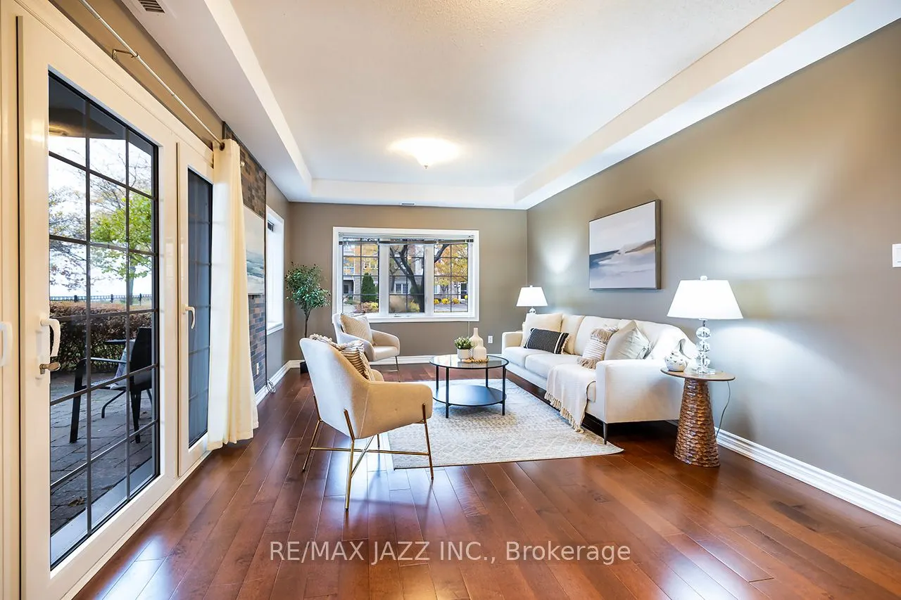 375 Lakebreeze Drive, #102