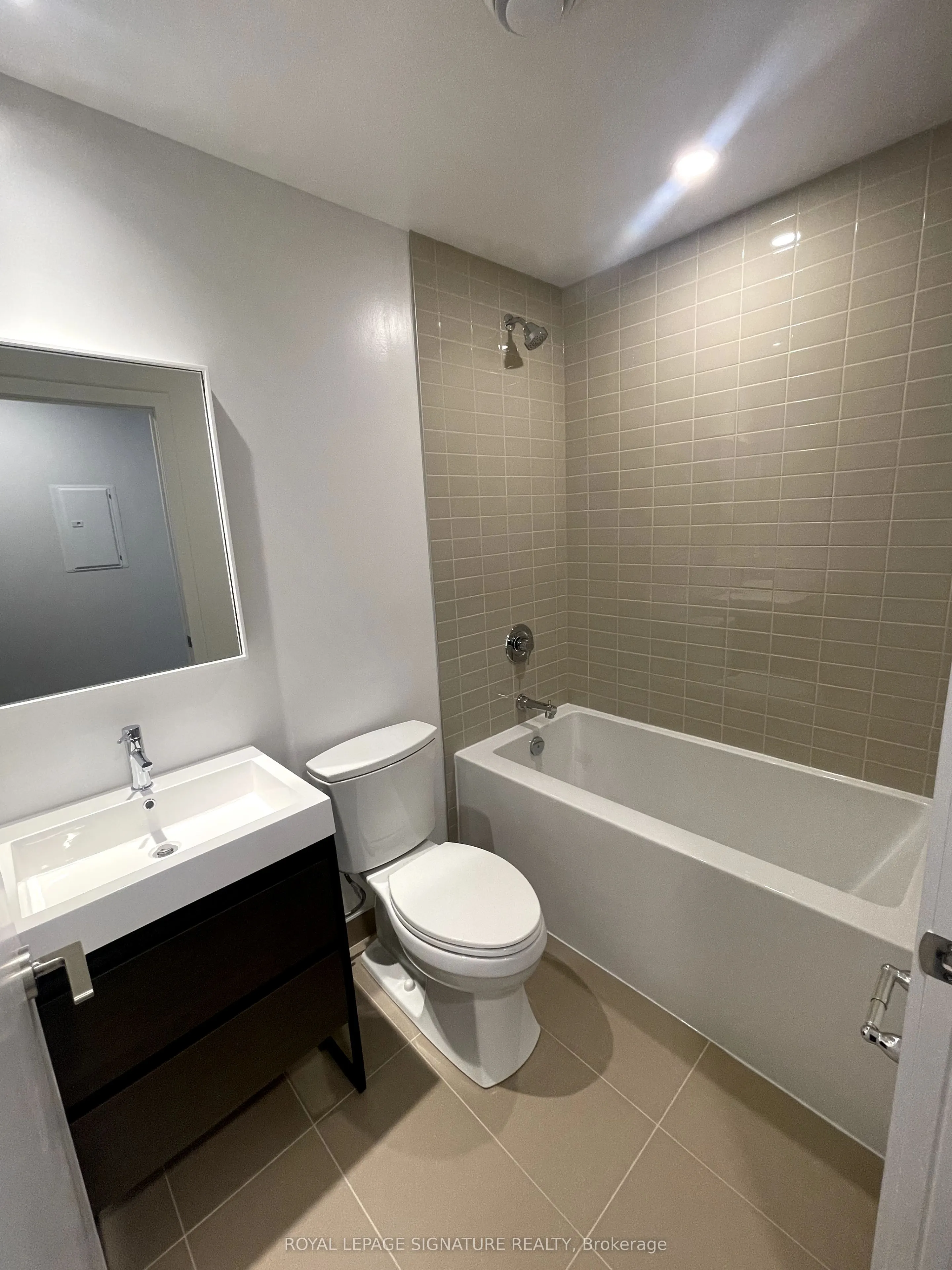 150 Logan Avenue, #512