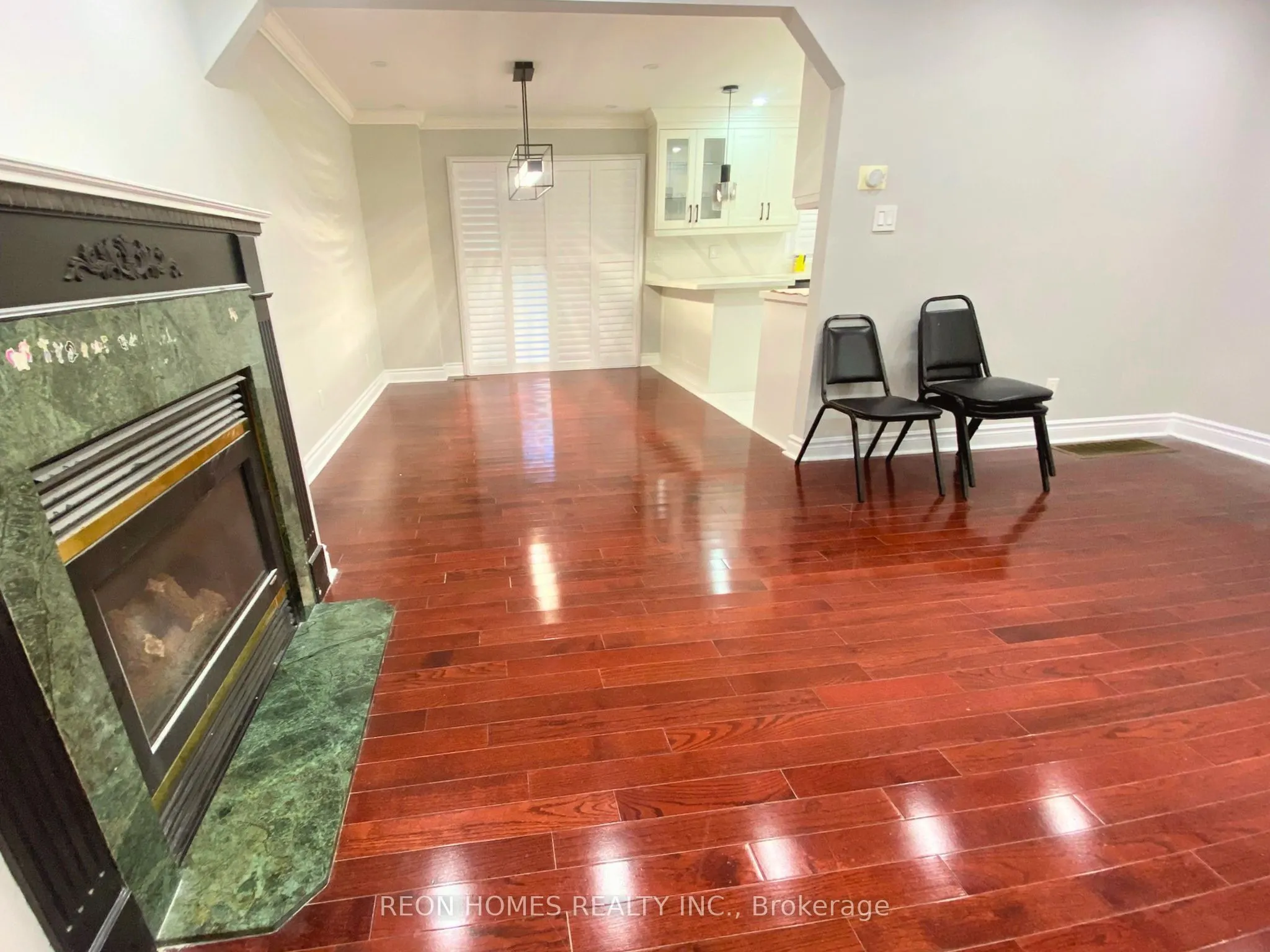 724 Sheppard Avenue, #(Main)