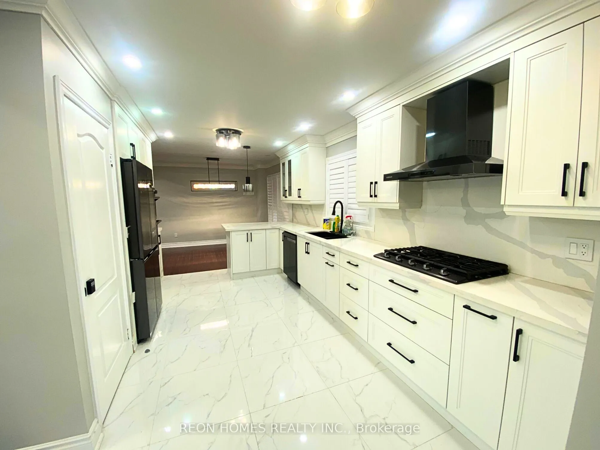 724 Sheppard Avenue, #(Main)