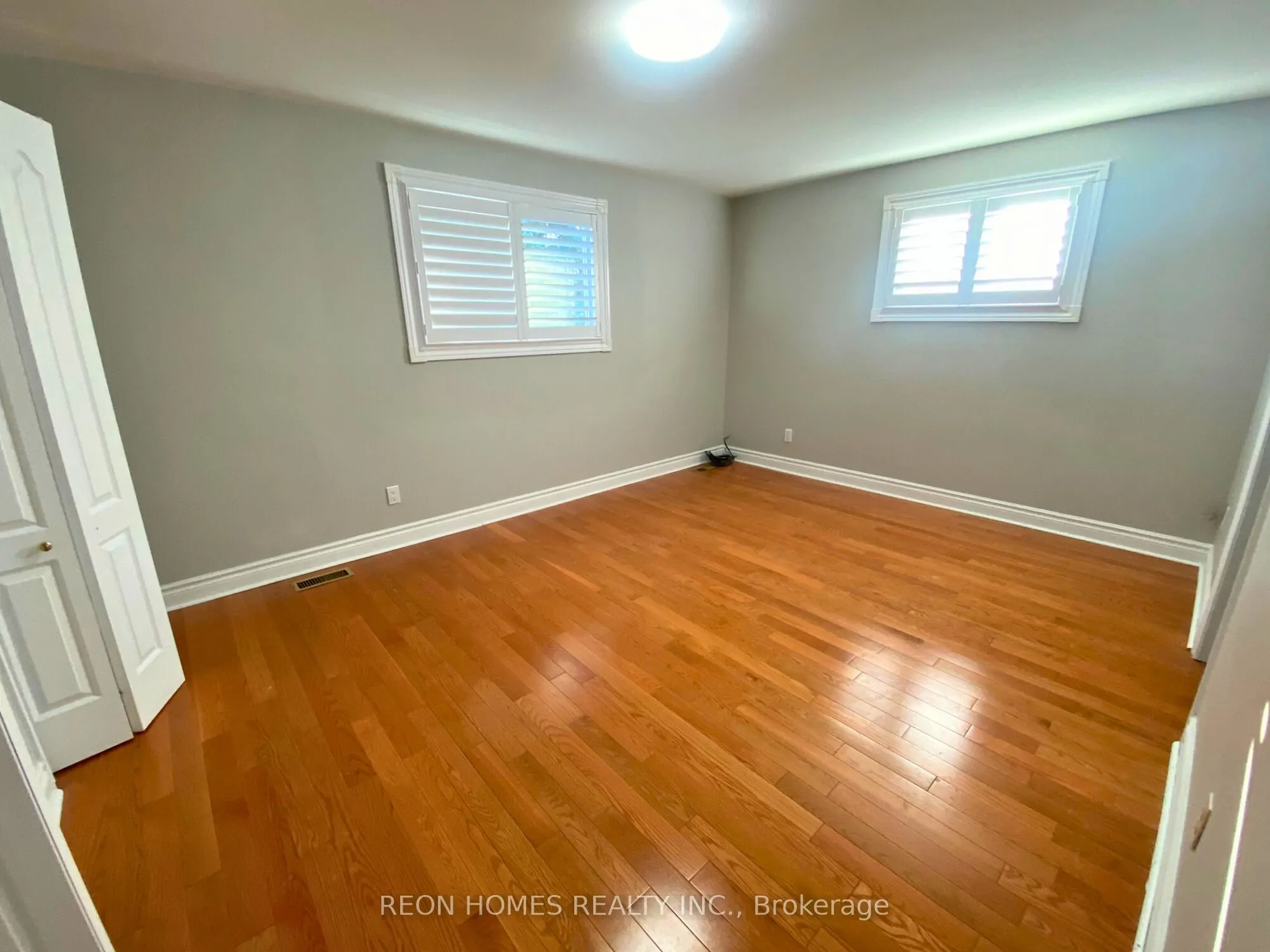 724 Sheppard Avenue, #(Main)