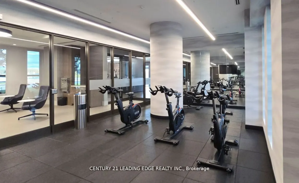 2550 Simcoe Street N, #320