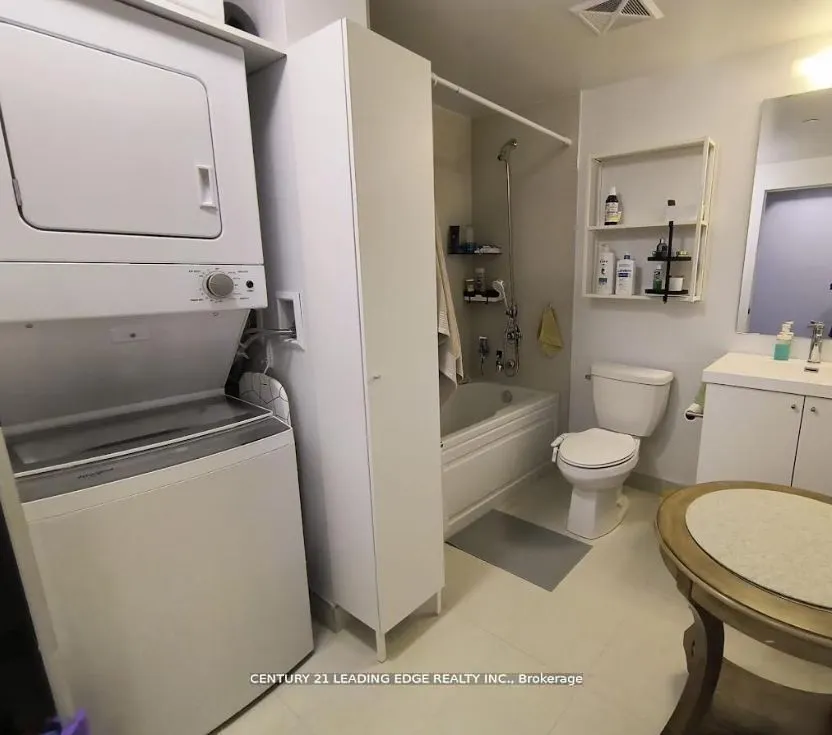 2550 Simcoe Street N, #320