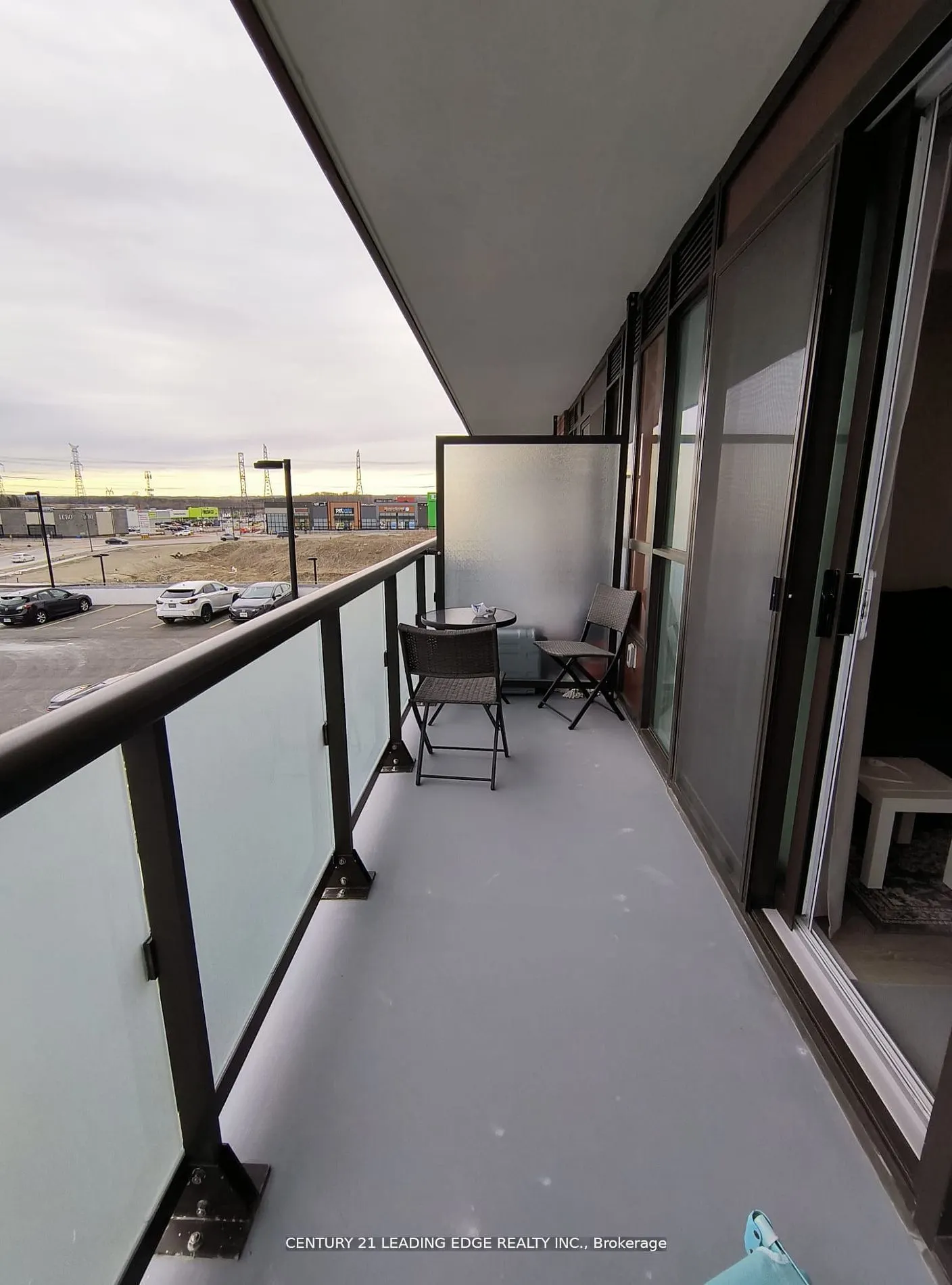 2550 Simcoe Street N, #320