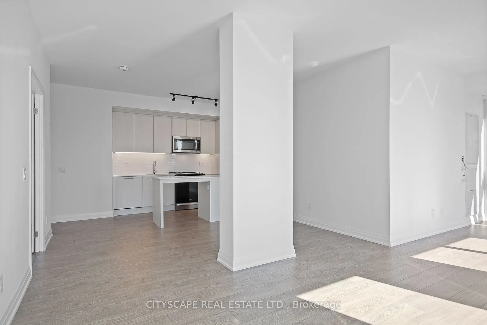 286 Main Street, #311