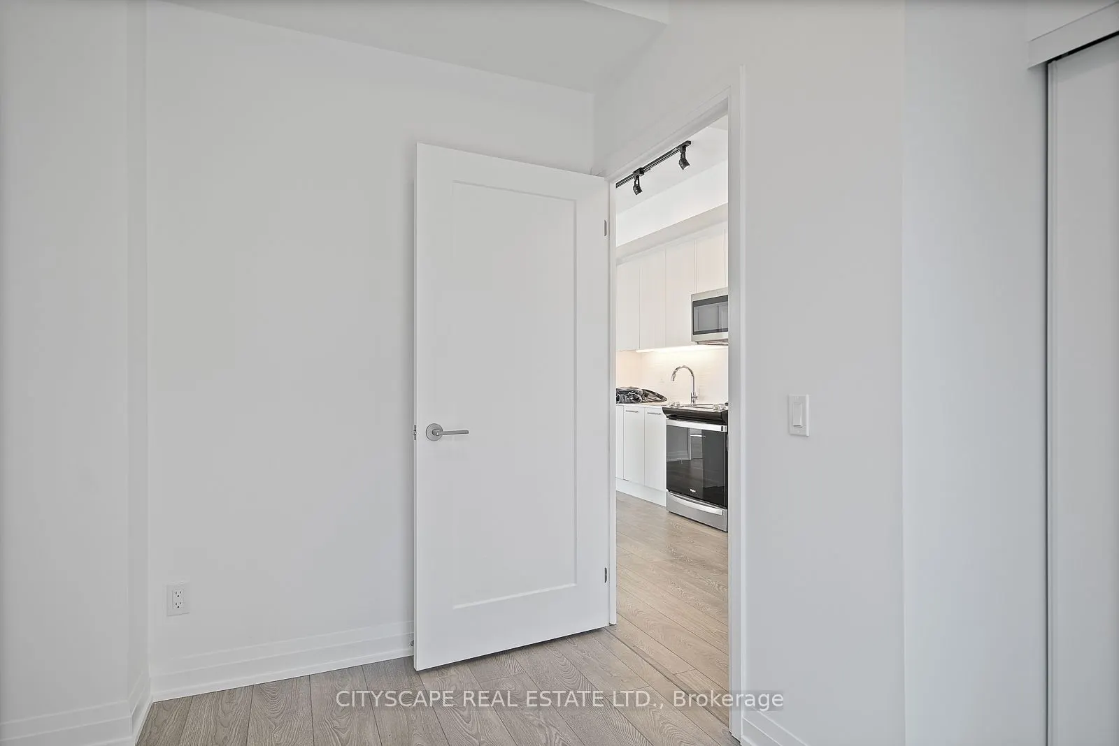 286 Main Street, #311