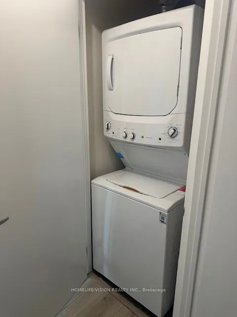 2152 Lawrence Avenue E, #903