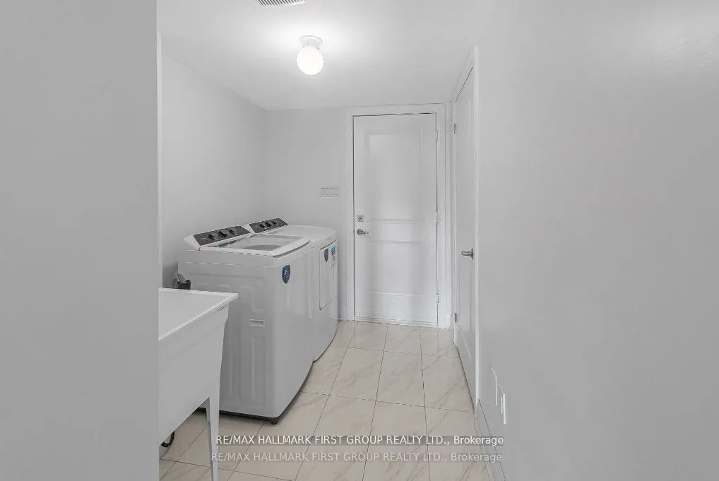 835 Port Darlington Road