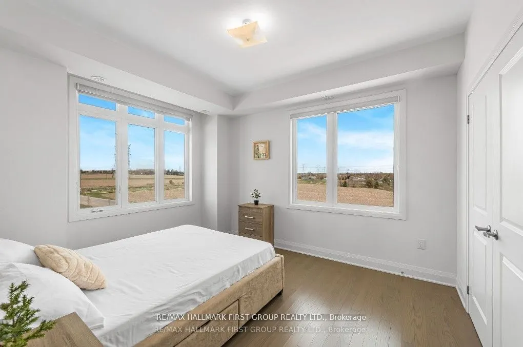 835 Port Darlington Road