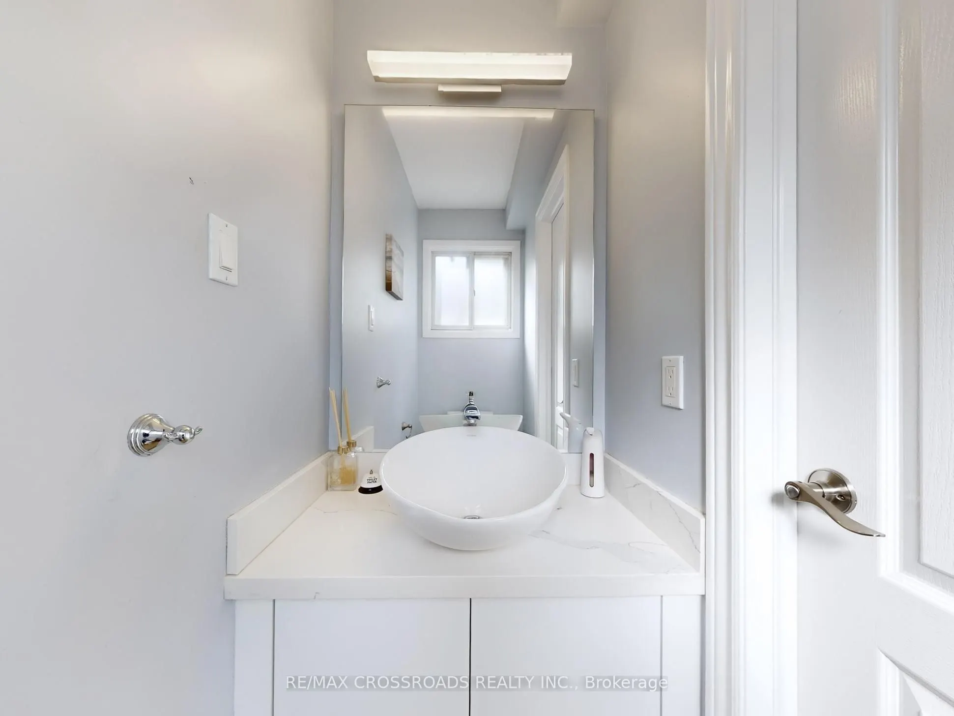 49 King Louis Crescent