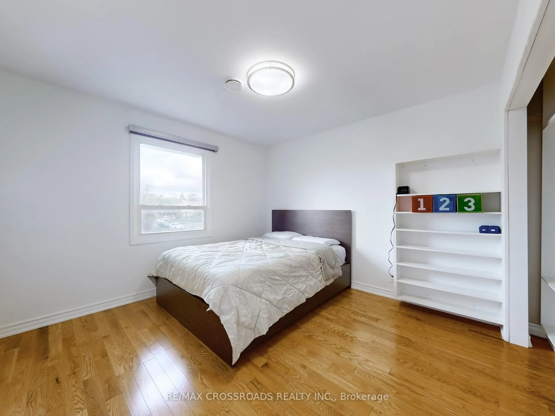 49 King Louis Crescent