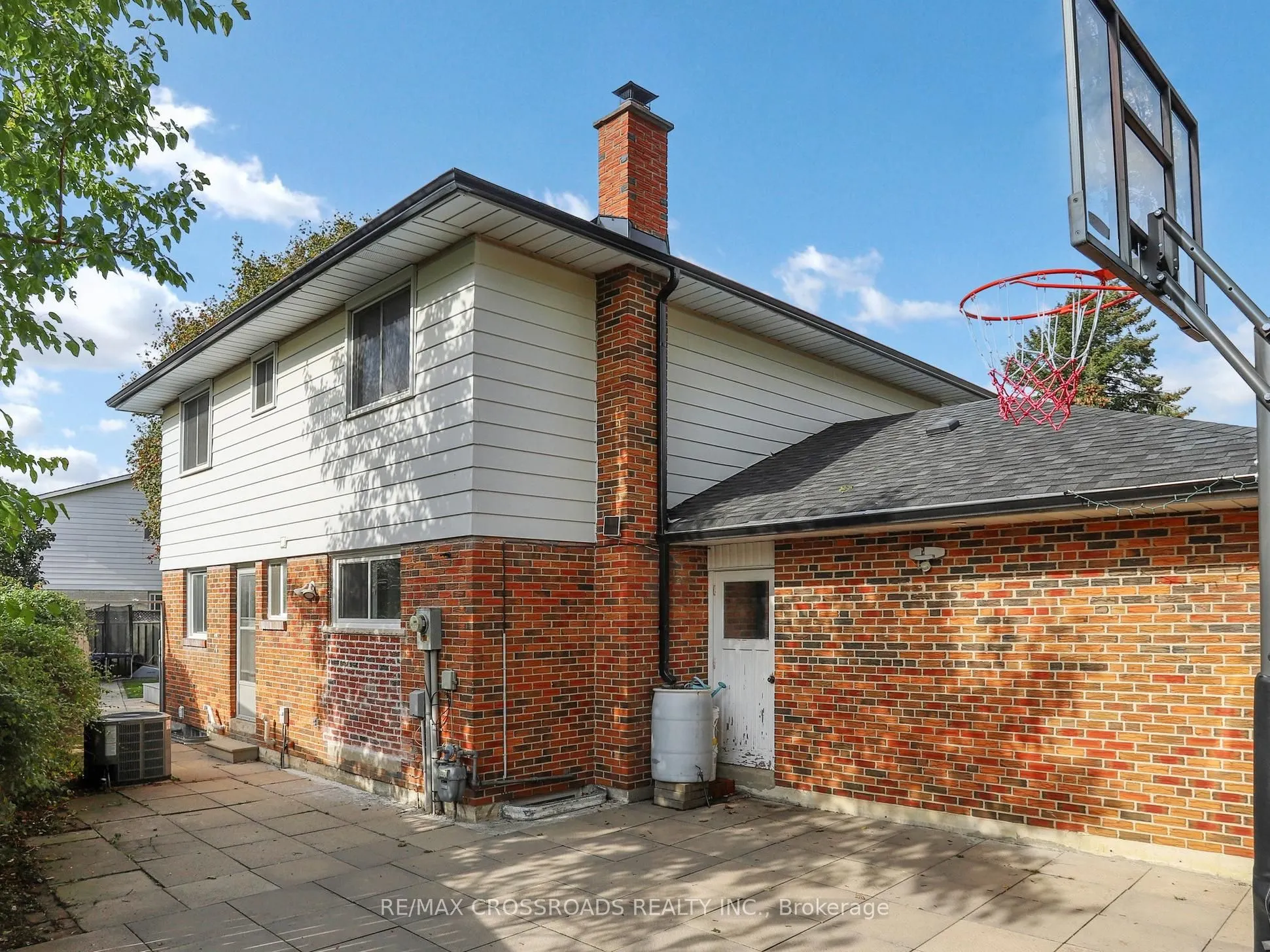 49 King Louis Crescent