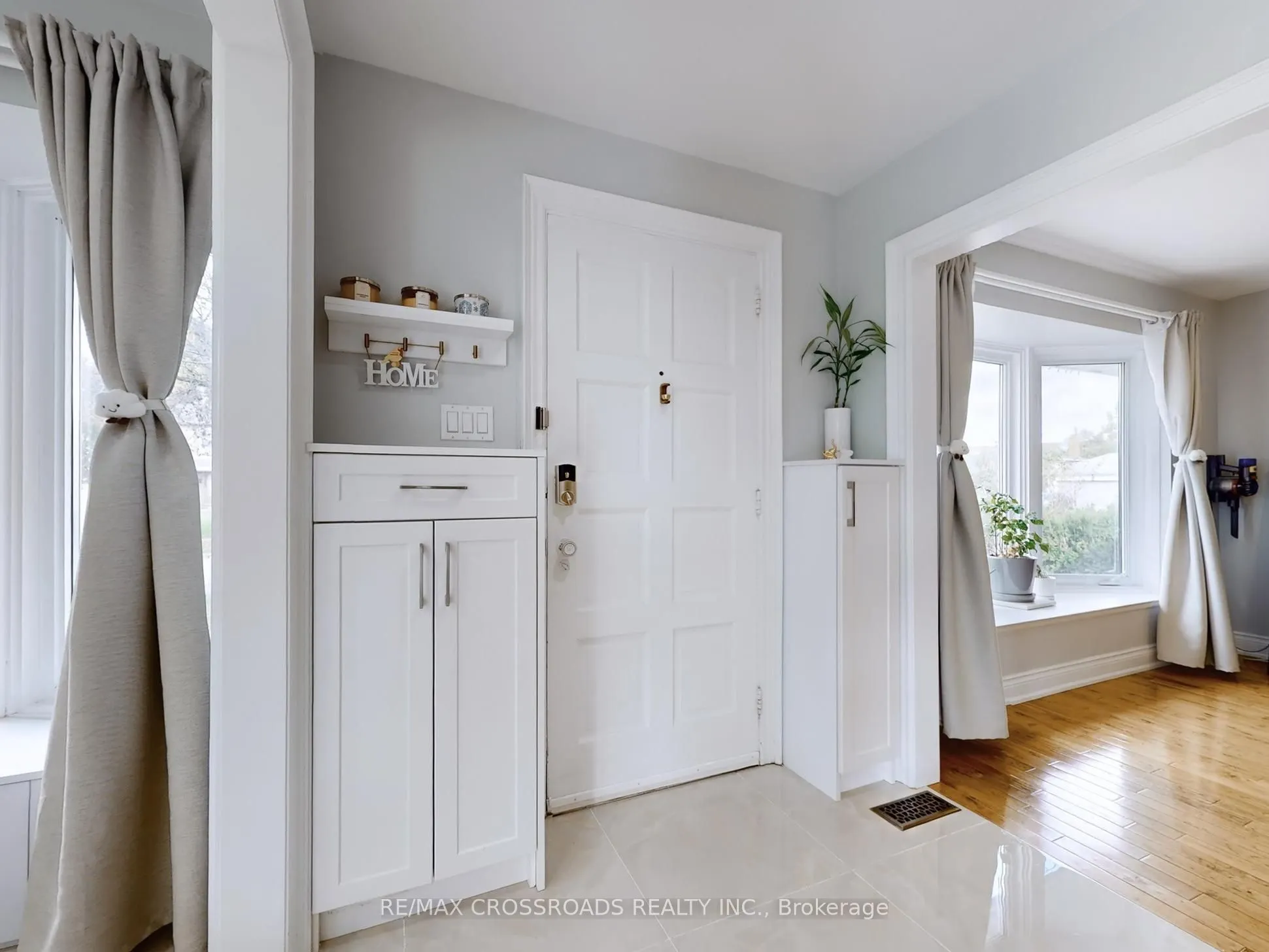 49 King Louis Crescent