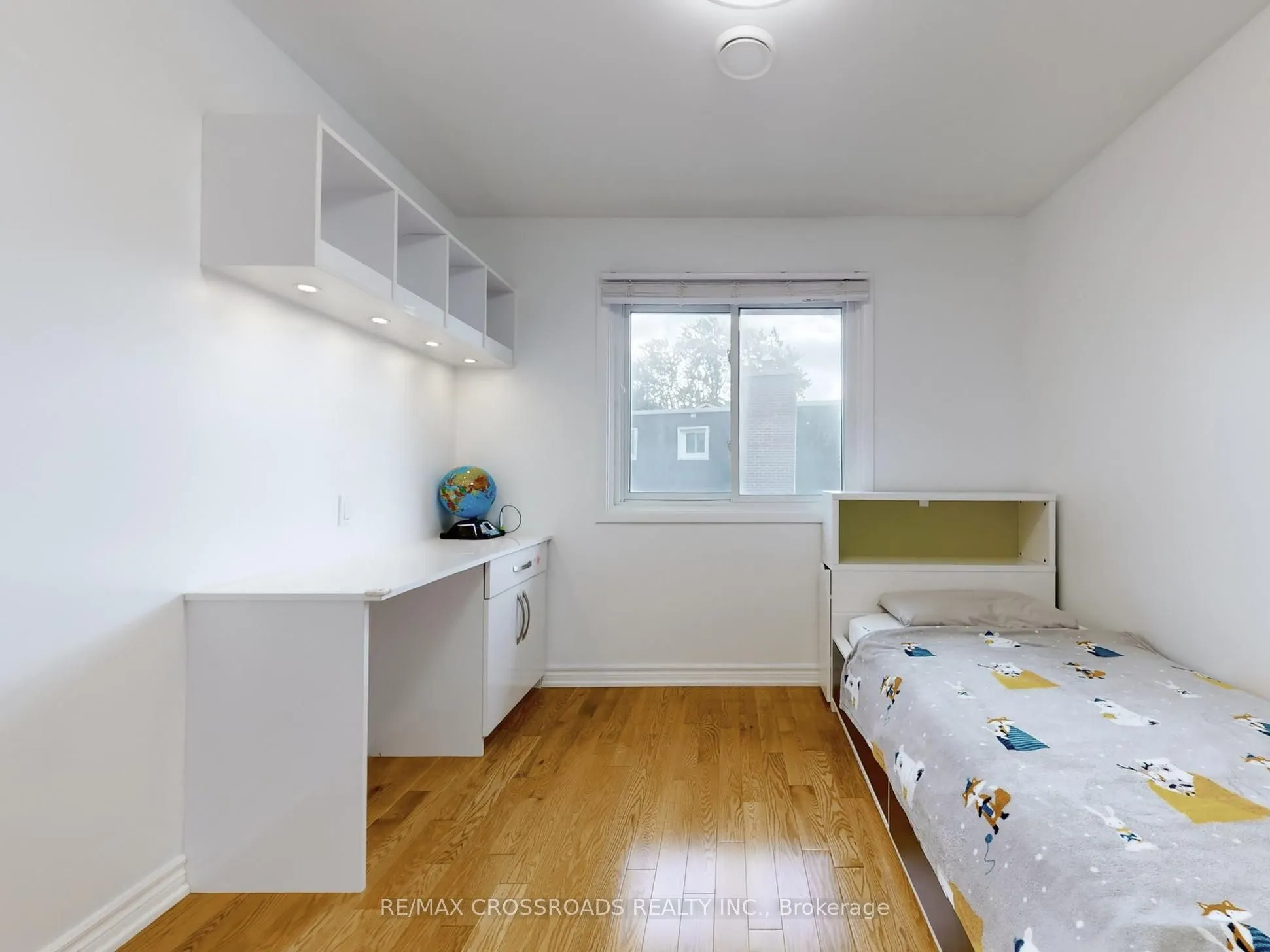 49 King Louis Crescent