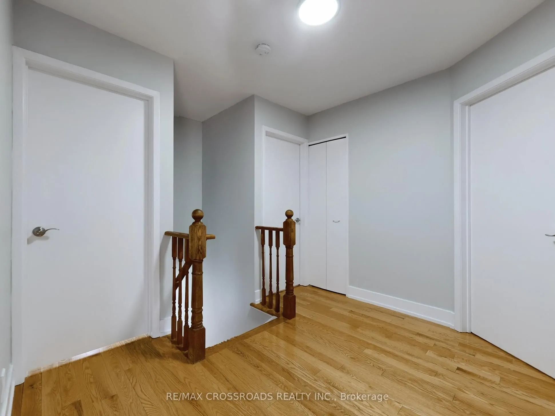 49 King Louis Crescent