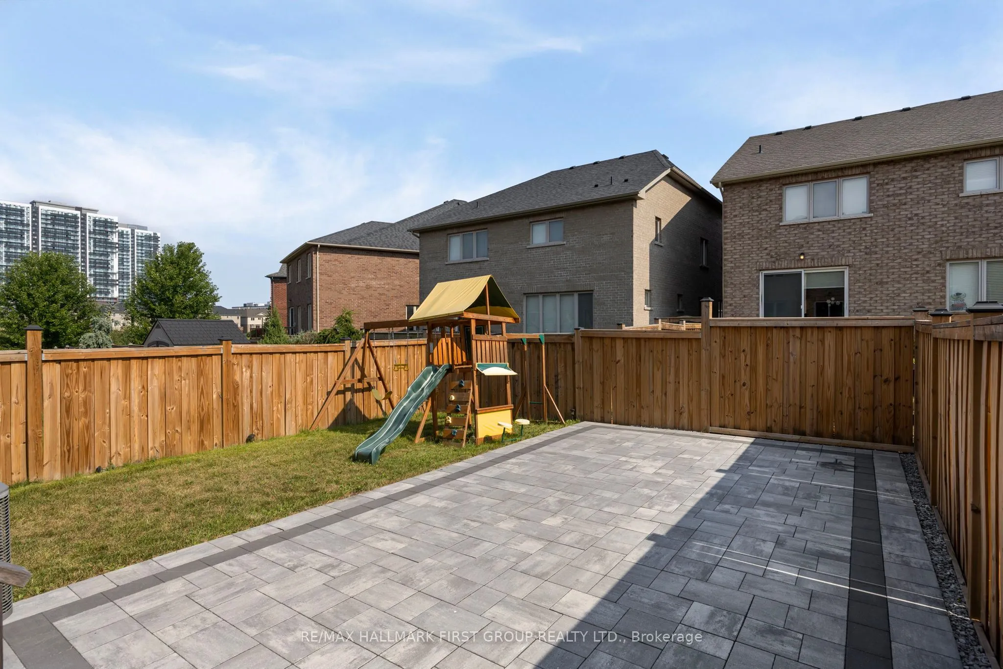 173 Windfields Farm Drive W