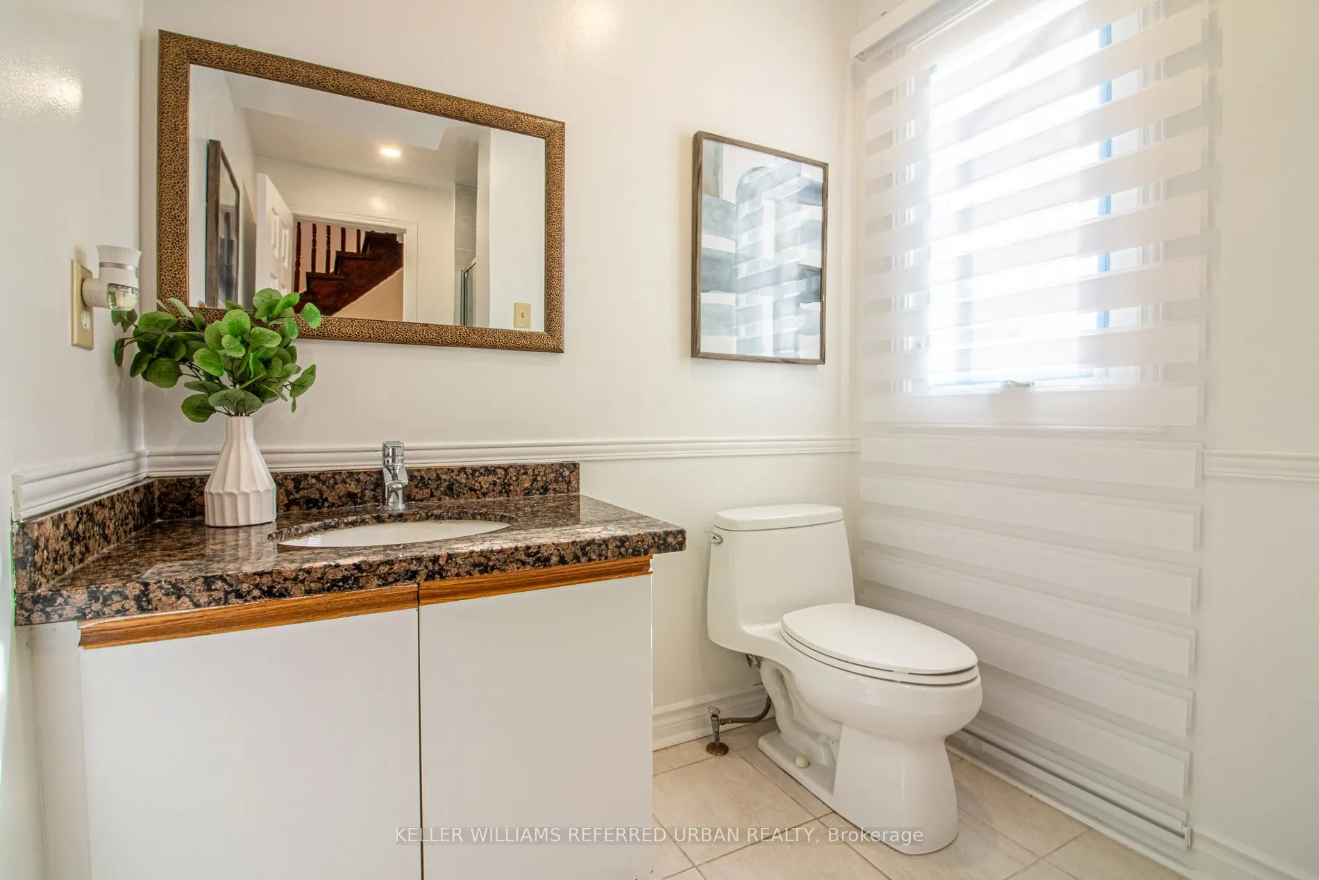 63 Holmbush Crescent