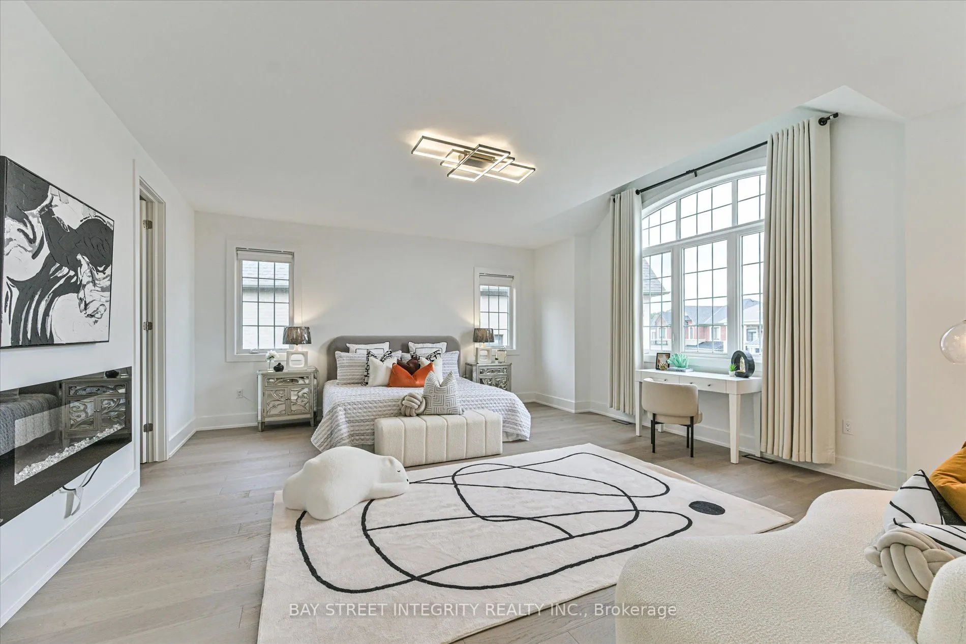 1553 Honey Locust Place