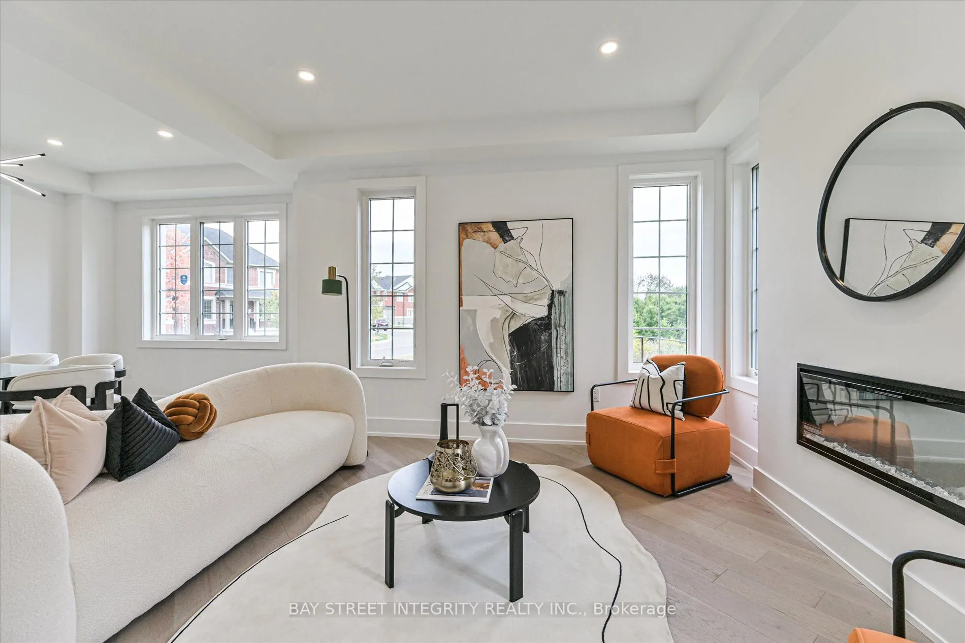 1553 Honey Locust Place