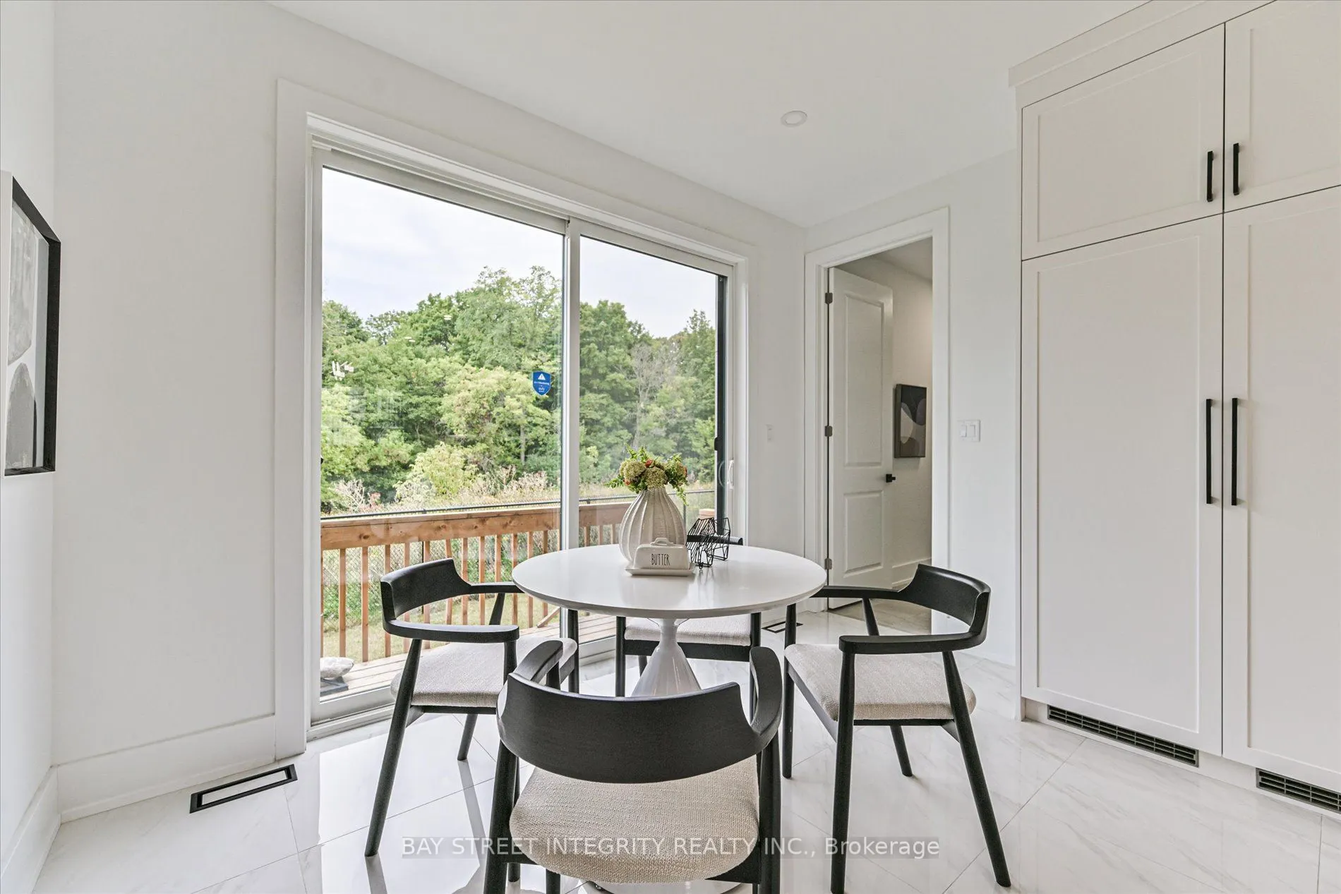 1553 Honey Locust Place