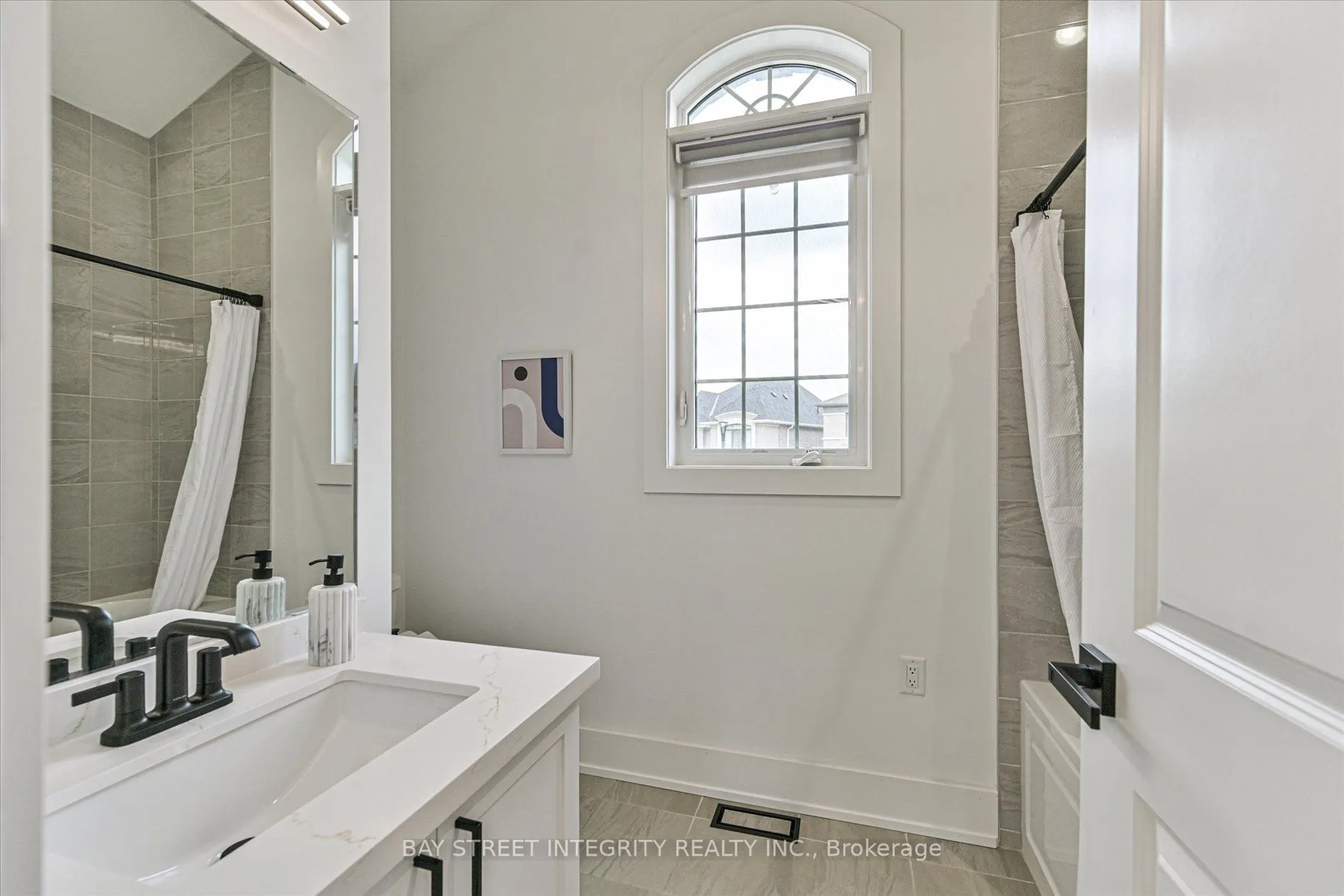 1553 Honey Locust Place