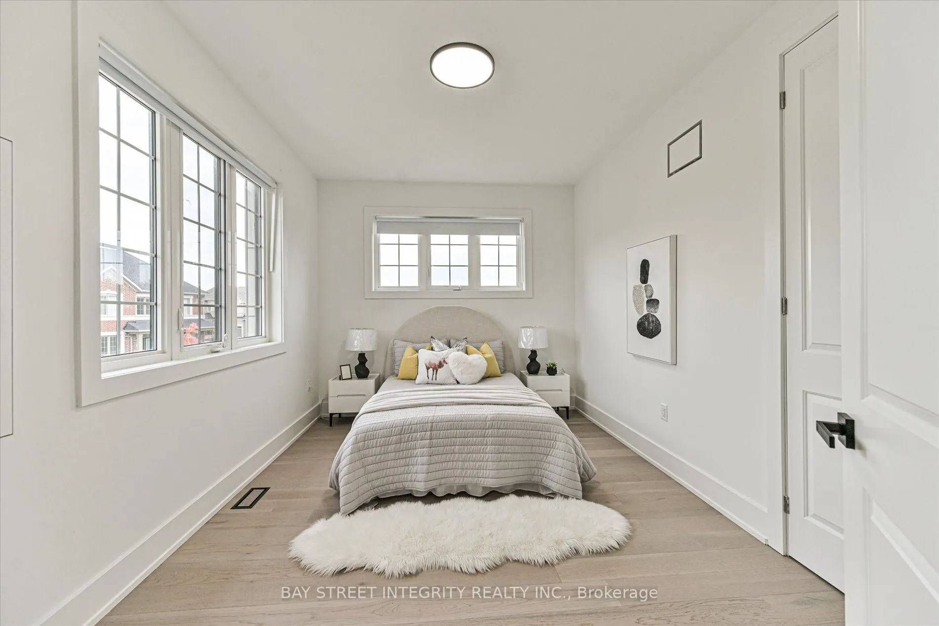 1553 Honey Locust Place