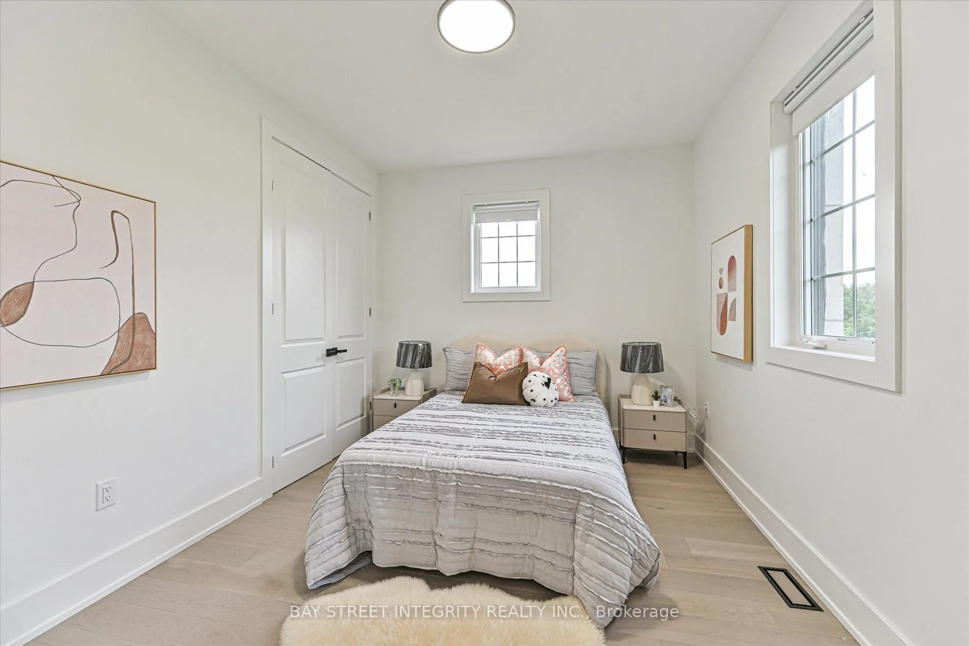 1553 Honey Locust Place