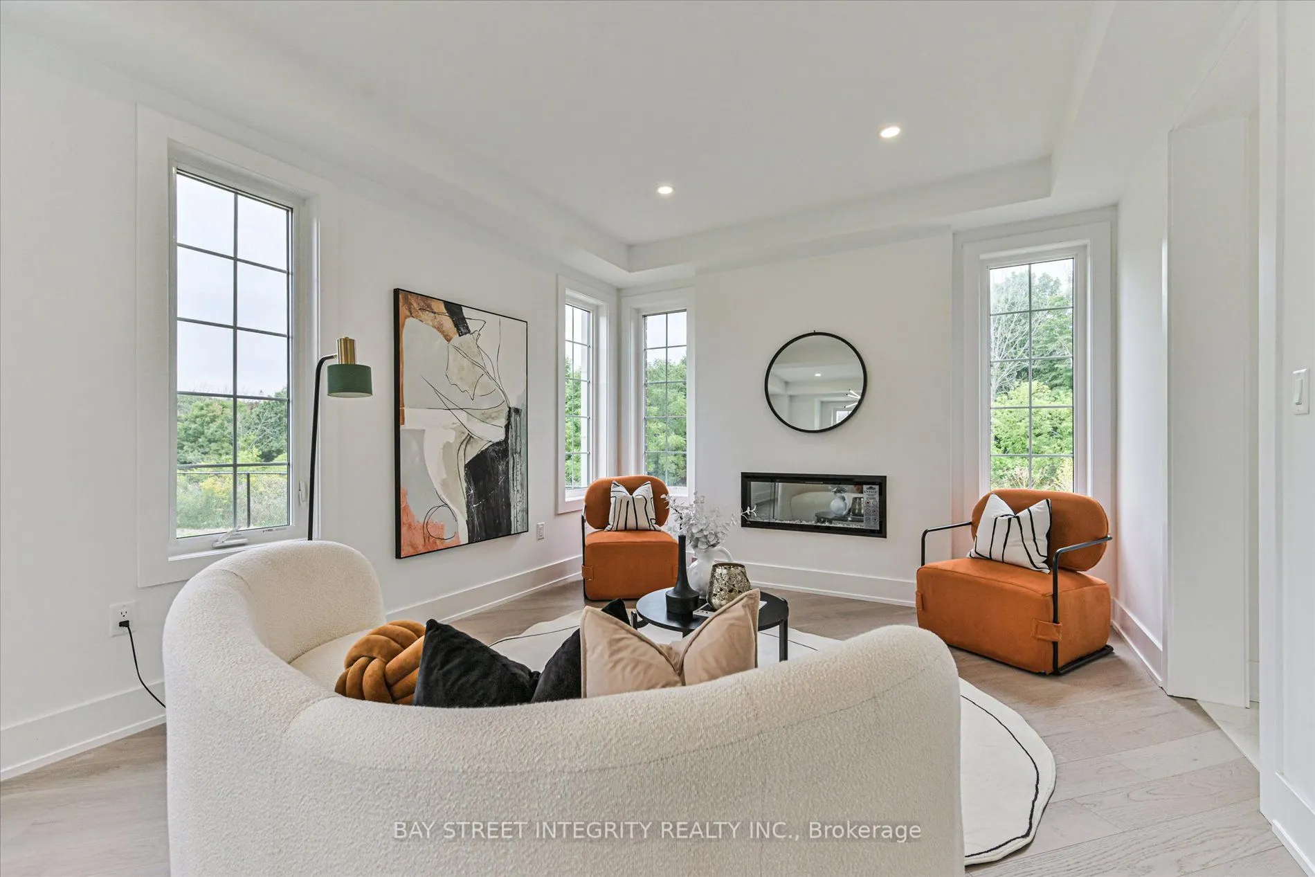 1553 Honey Locust Place