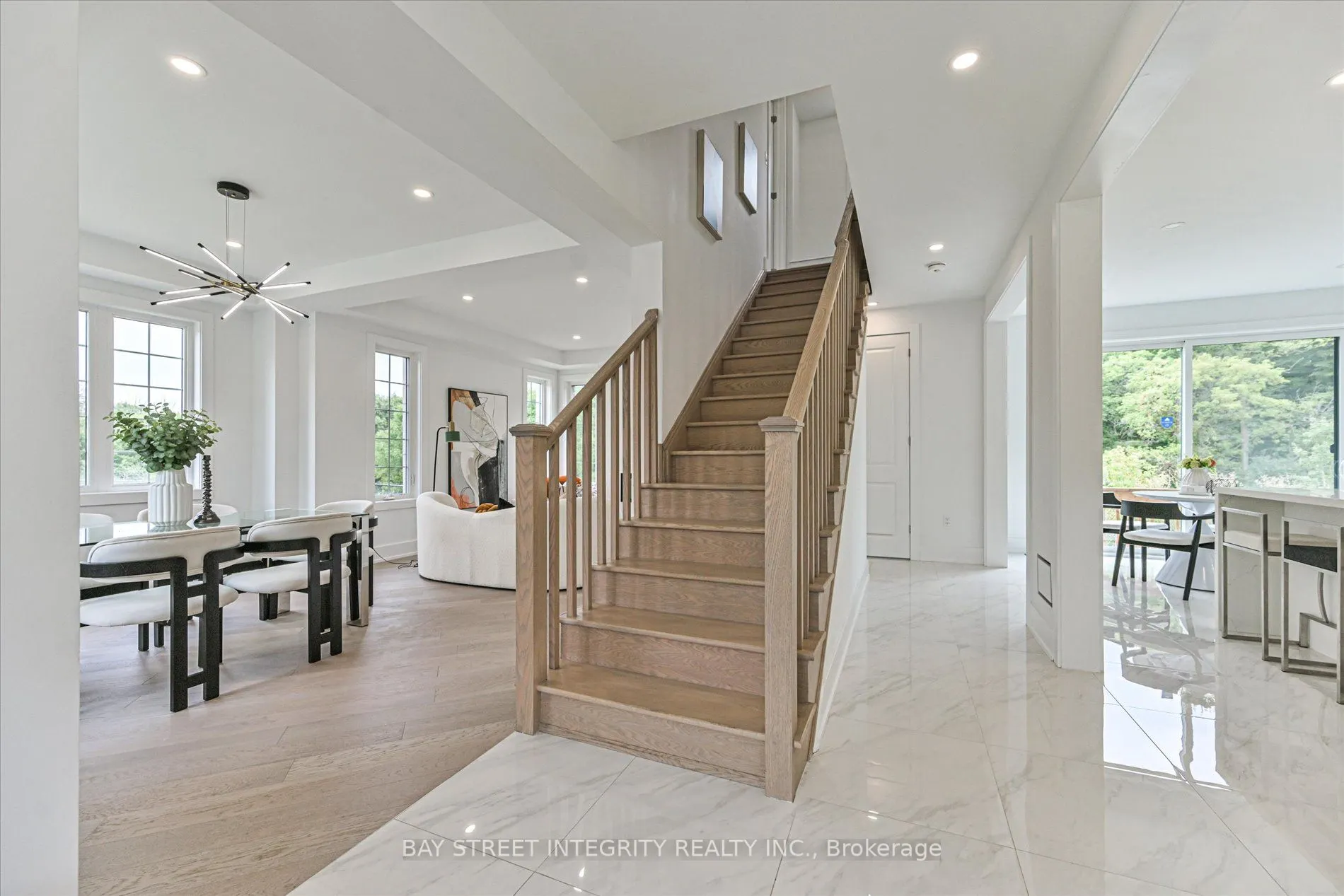 1553 Honey Locust Place