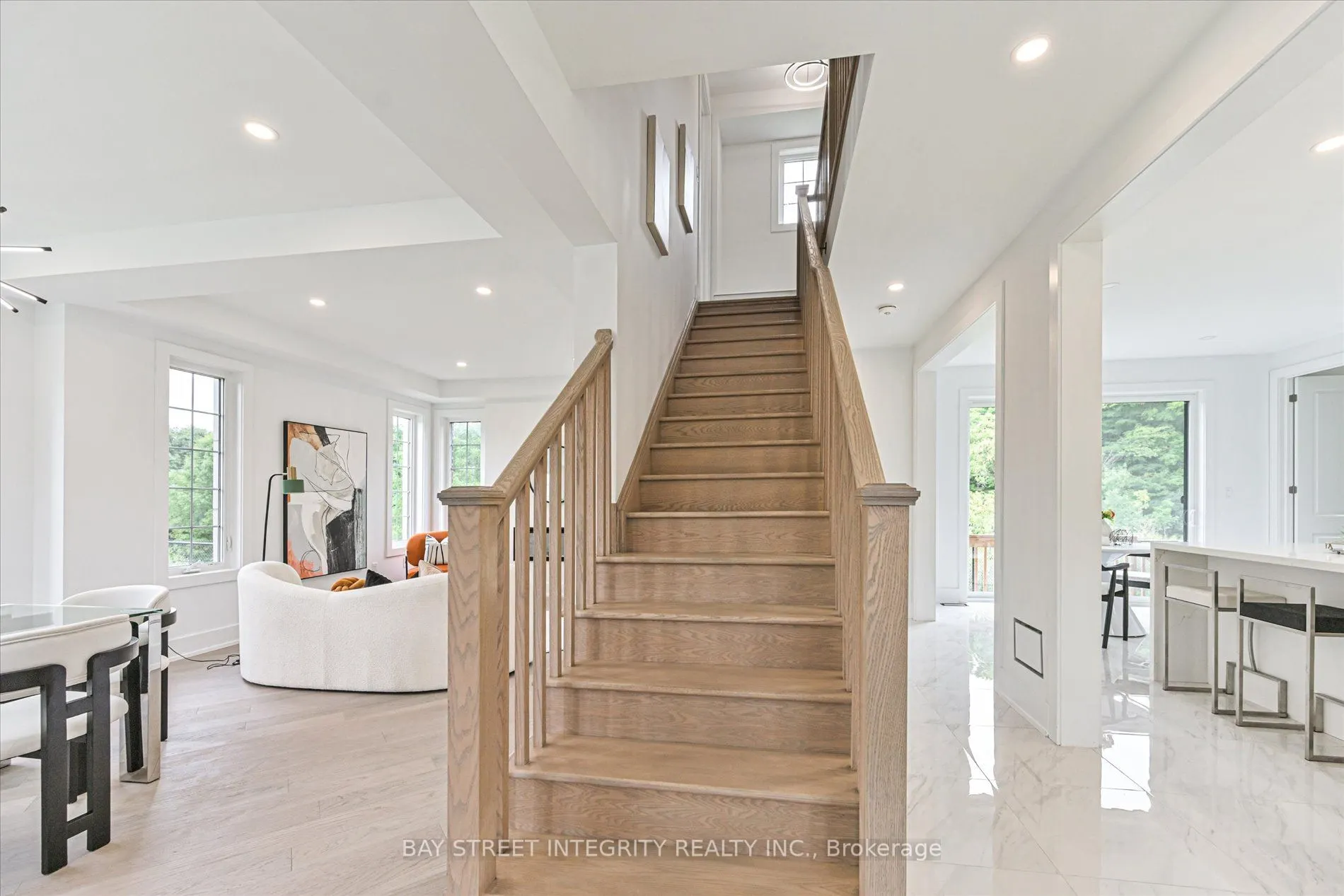 1553 Honey Locust Place