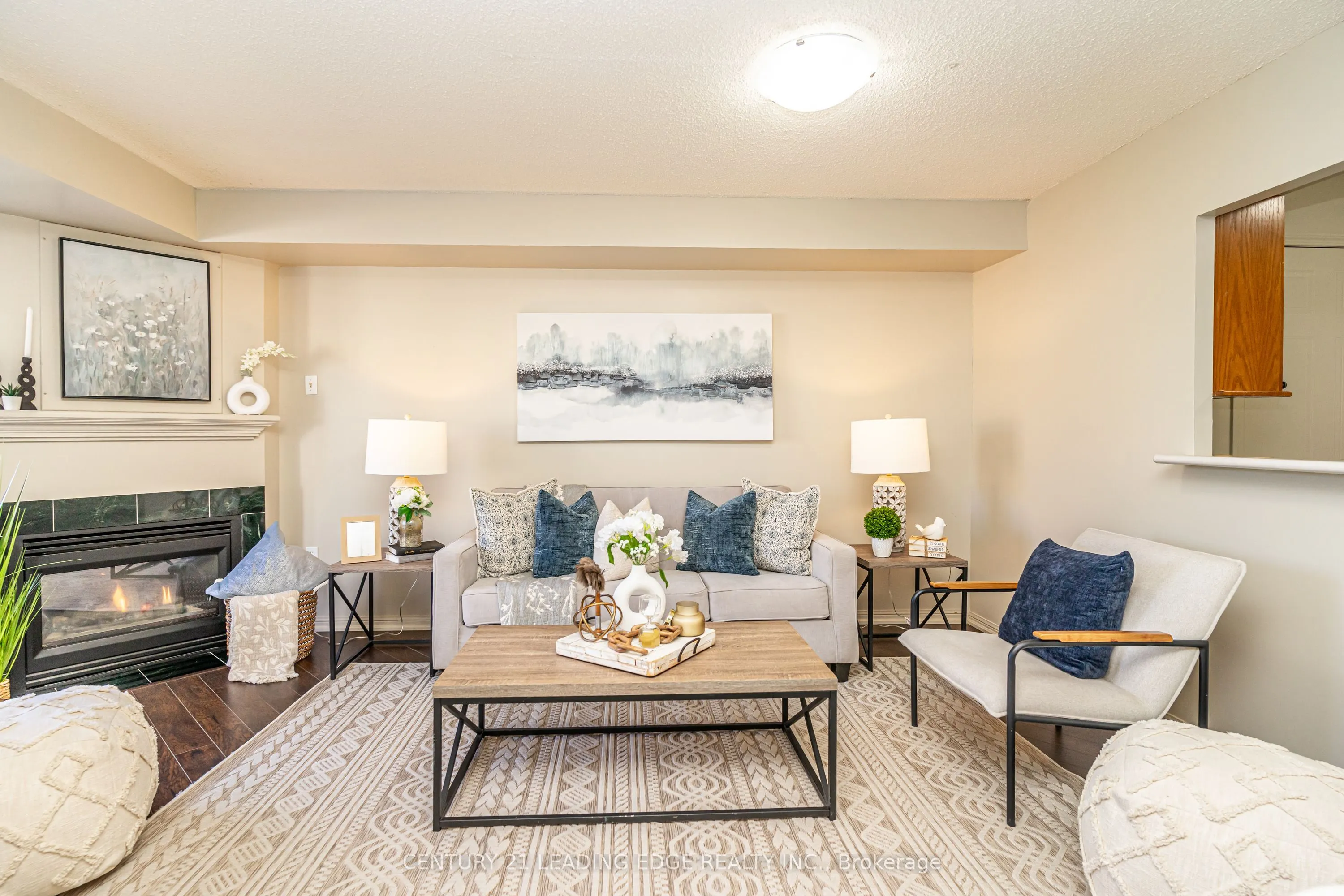 95 Wellington Street W, #301