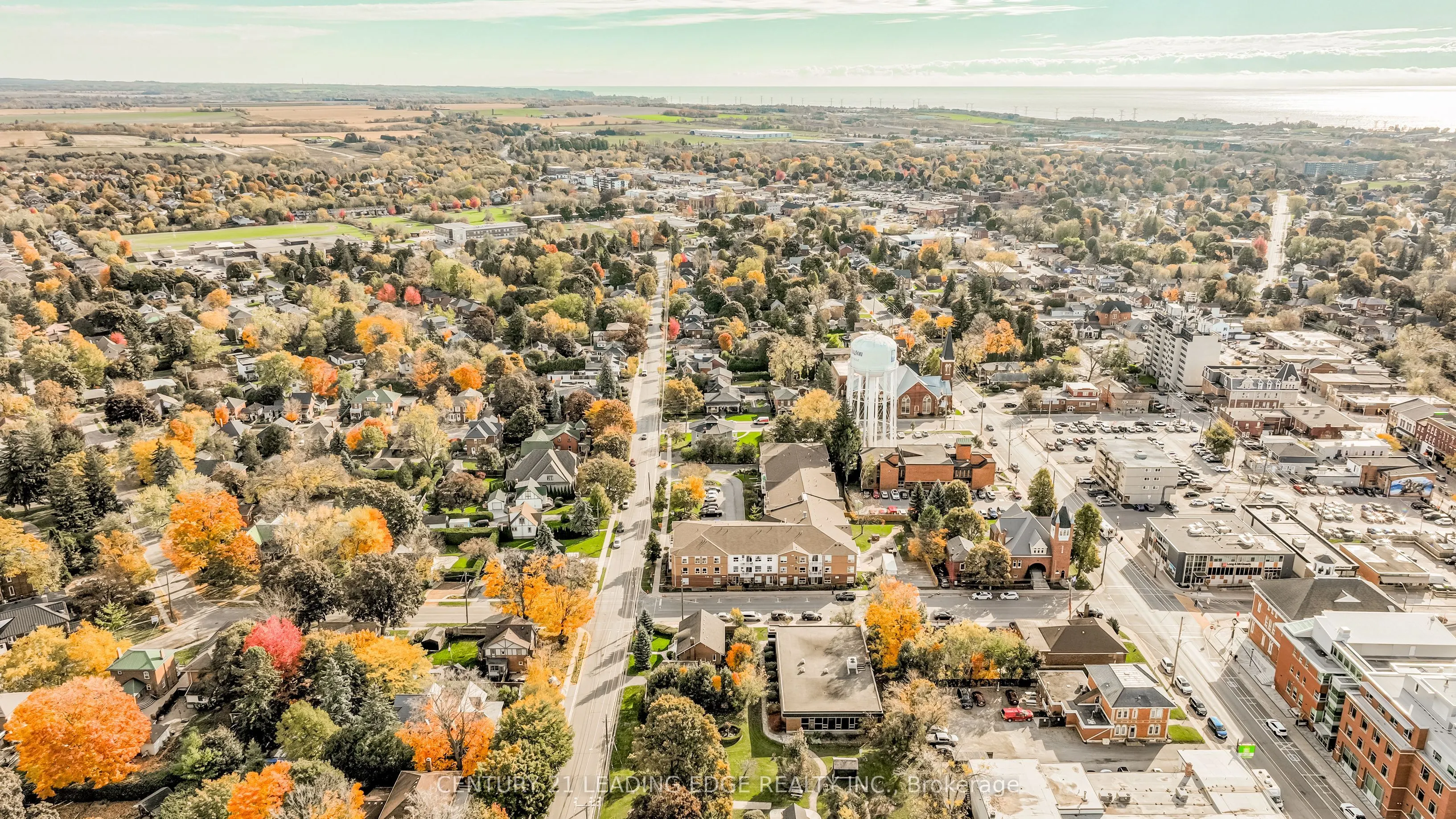 95 Wellington Street W, #301